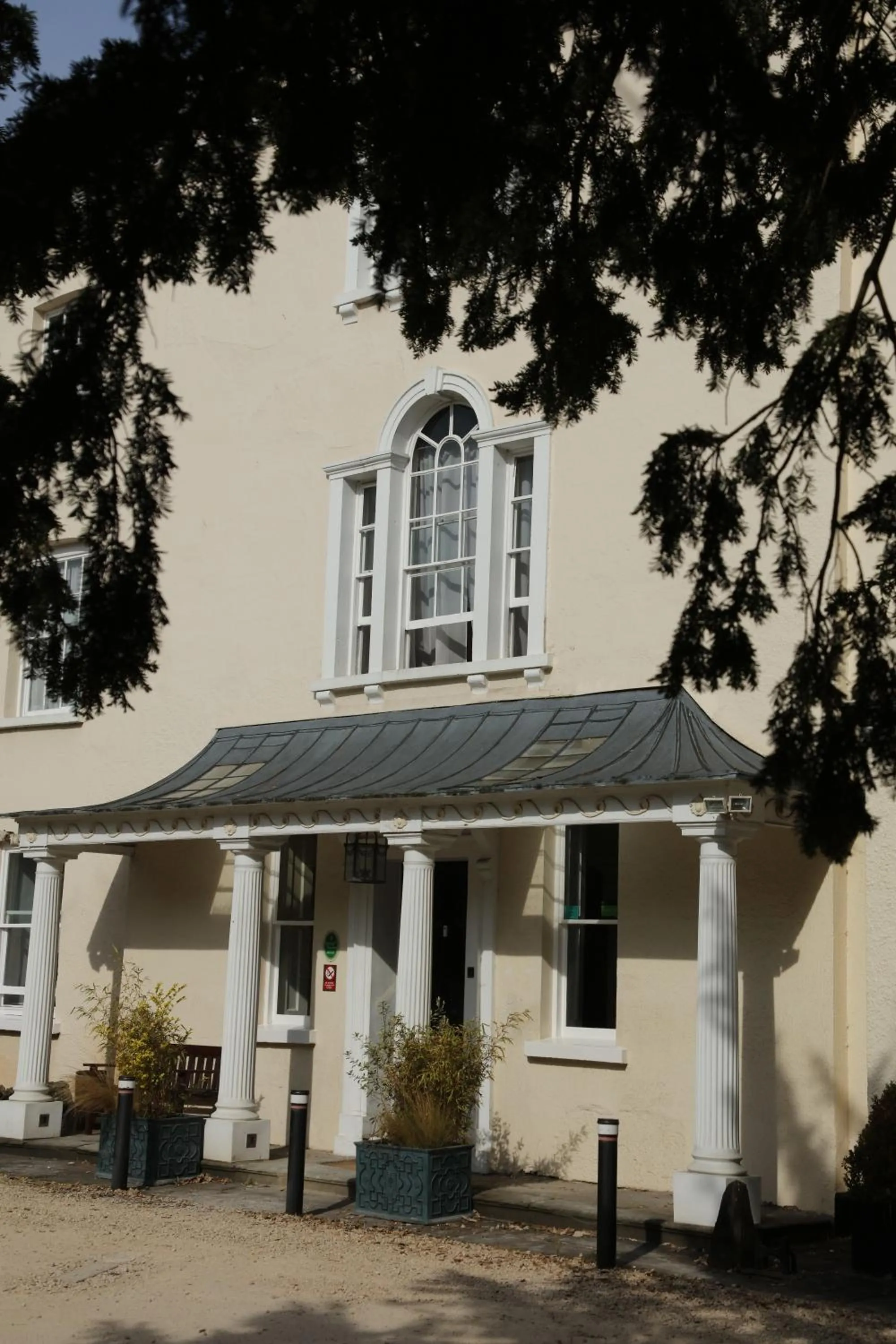 Facade/entrance in Best Western Henbury Lodge Hotel