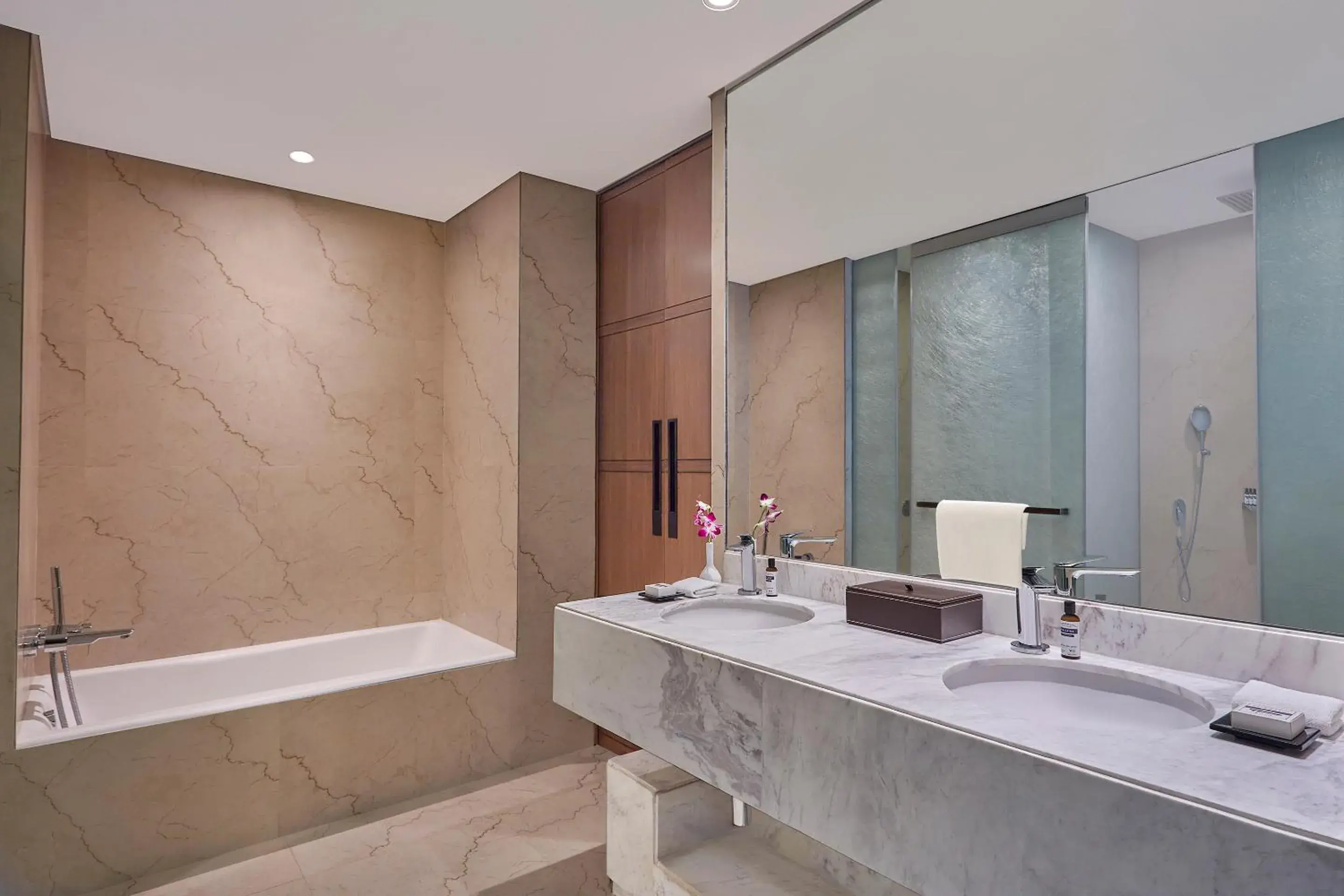 King Suite in Hyatt Regency Chennai King Suite in Hyatt Regency Chennai