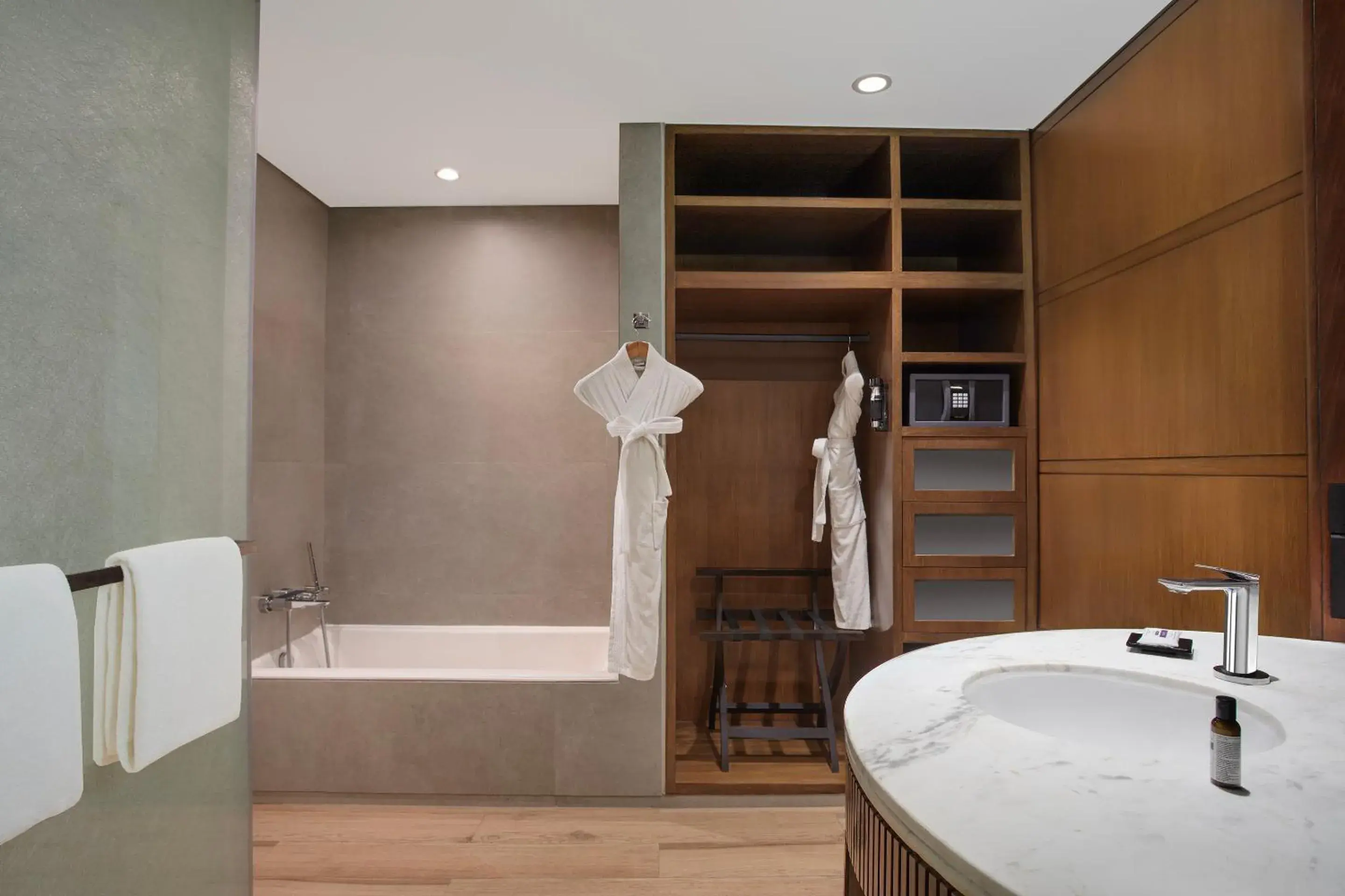 Club King Room with City View - single occupancy in Hyatt Regency Chennai Club King Room with City View - single occupancy in Hyatt Regency Chennai