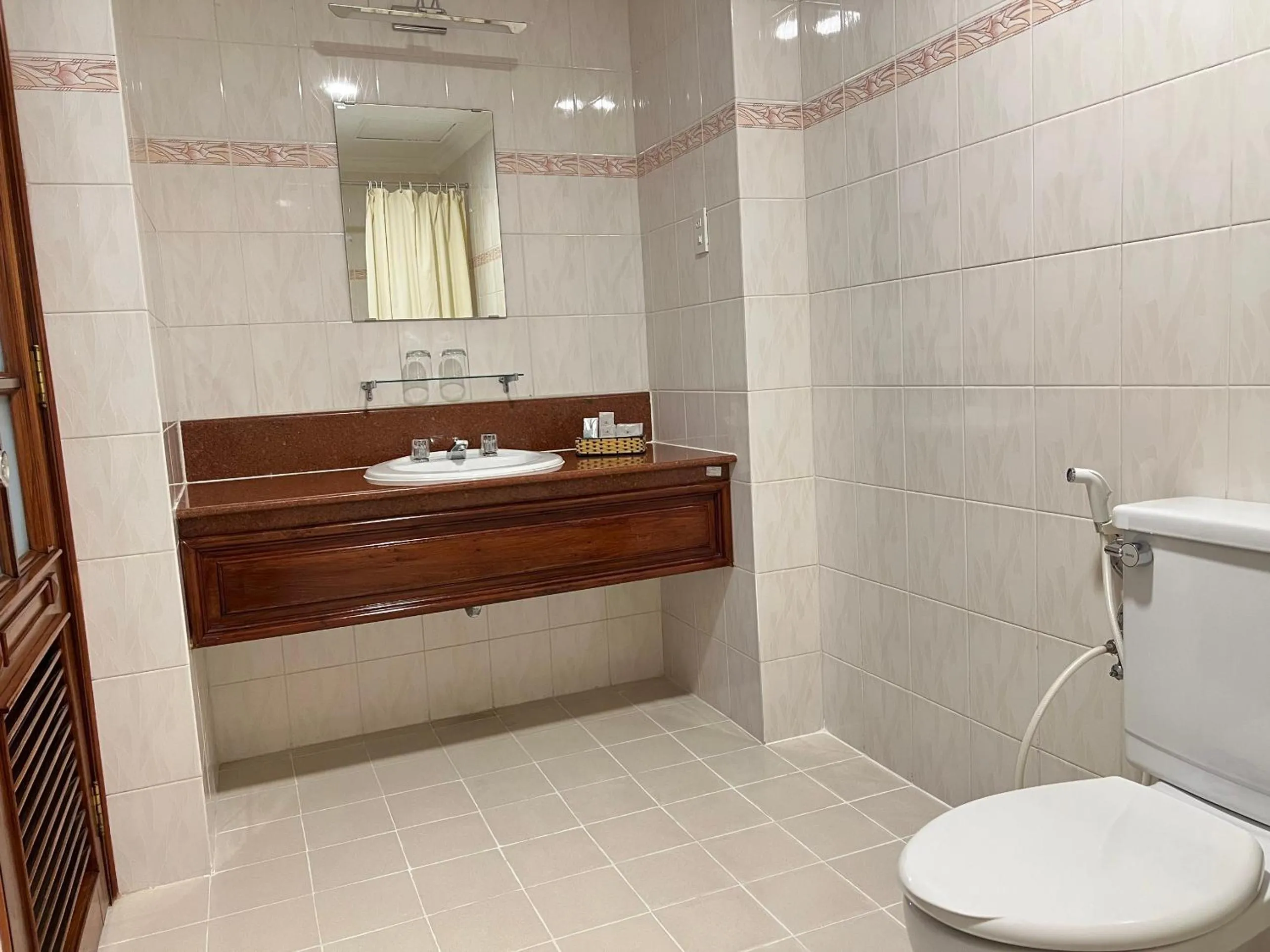 Riverside Hotel Saigon