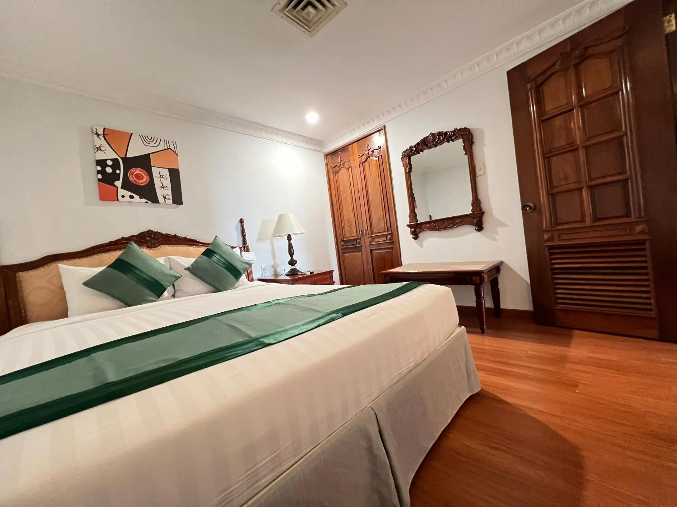 Bed in Riverside Hotel Saigon