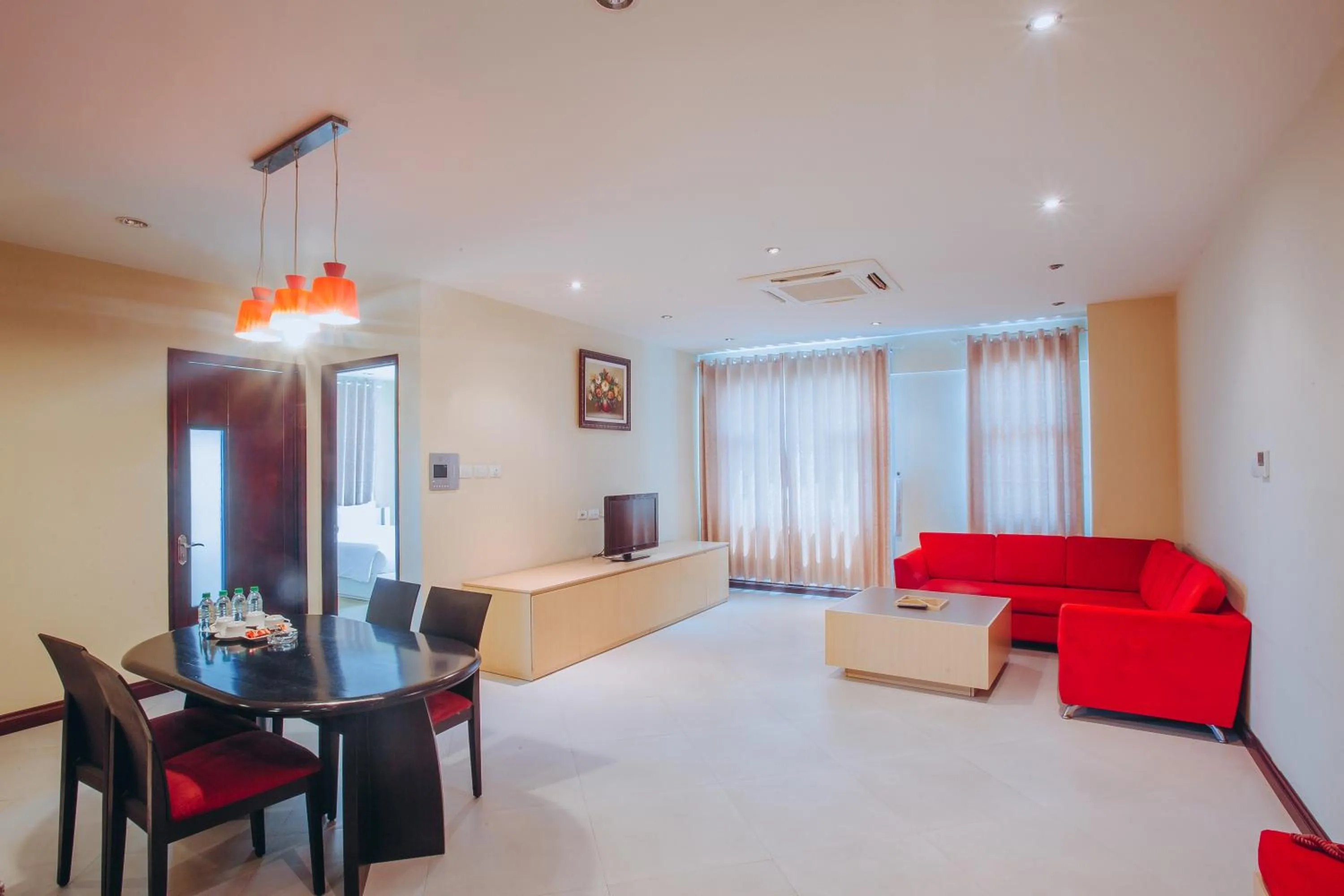 Living room in Vinh Trung Plaza Hotel