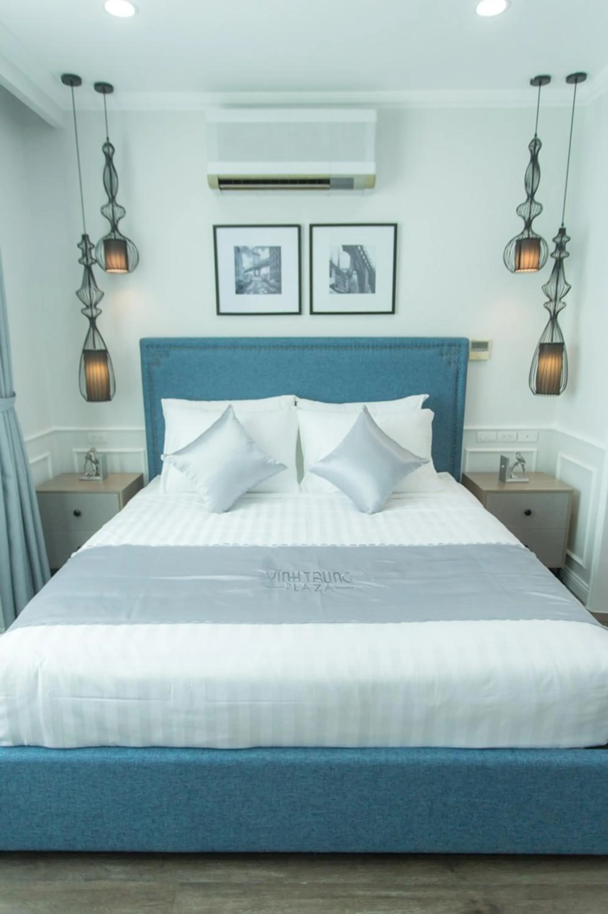 Bedroom, Bed in Vinh Trung Plaza Hotel