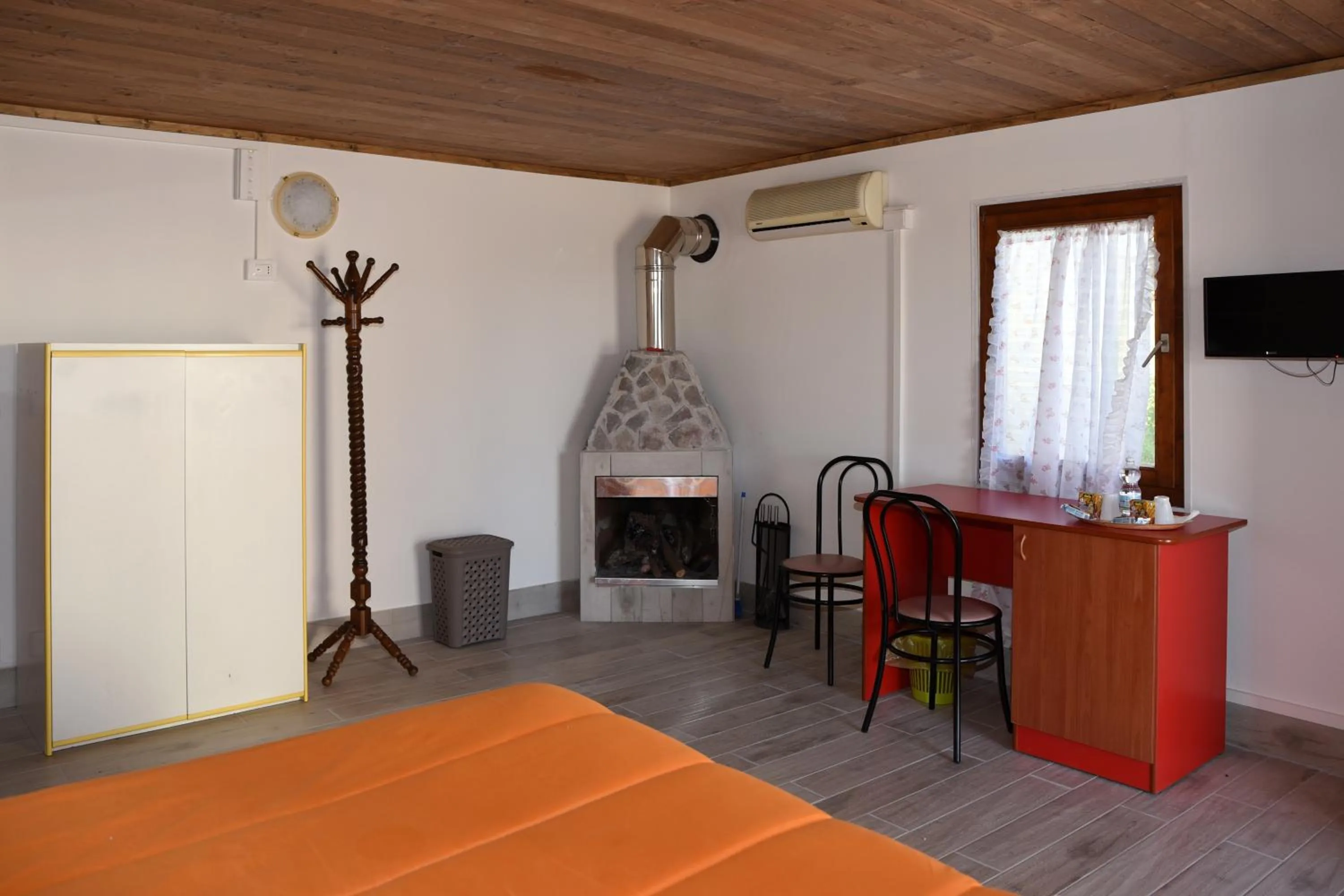 Photo of the whole room, Bed in B&B sentiero romantico