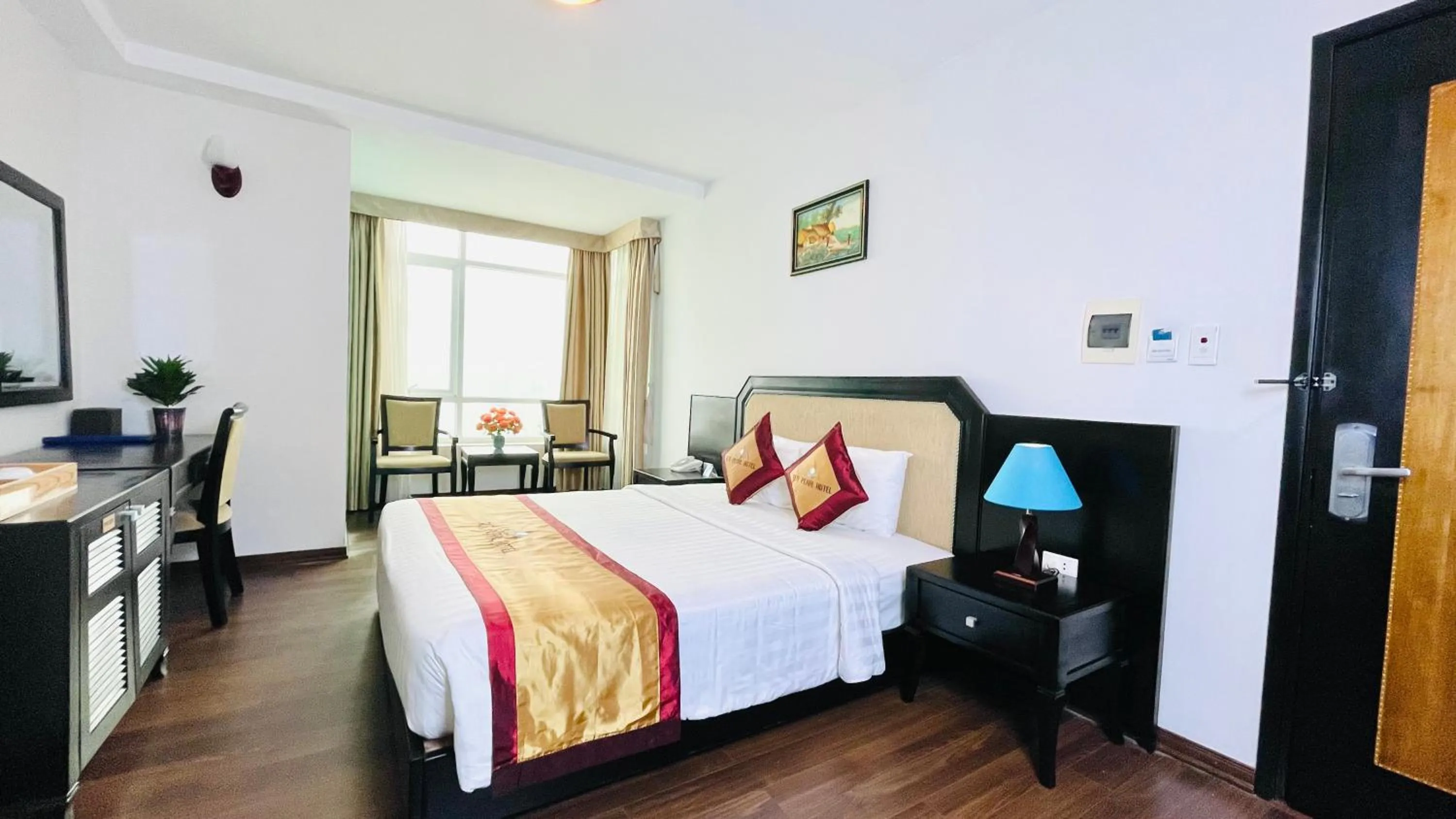 Bed in Sea Pearl Cat Ba Hotel