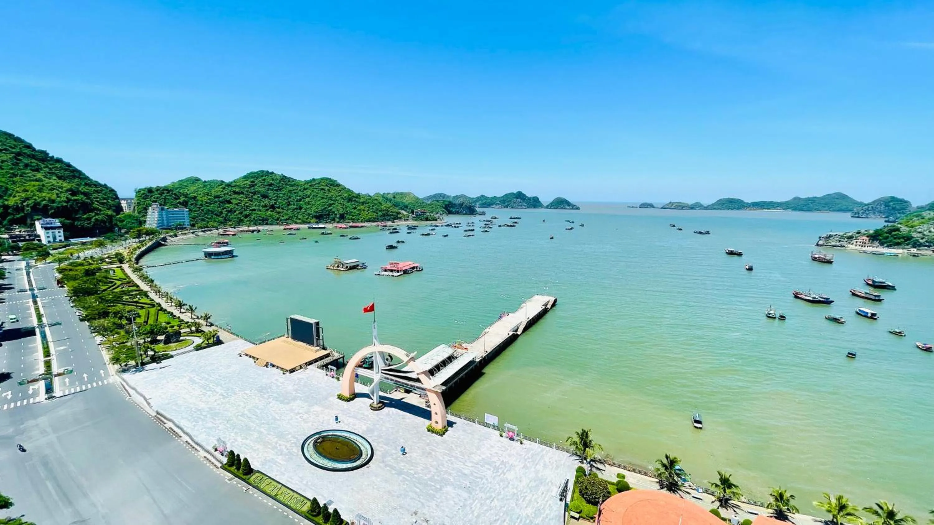 Beach in Sea Pearl Cat Ba Hotel