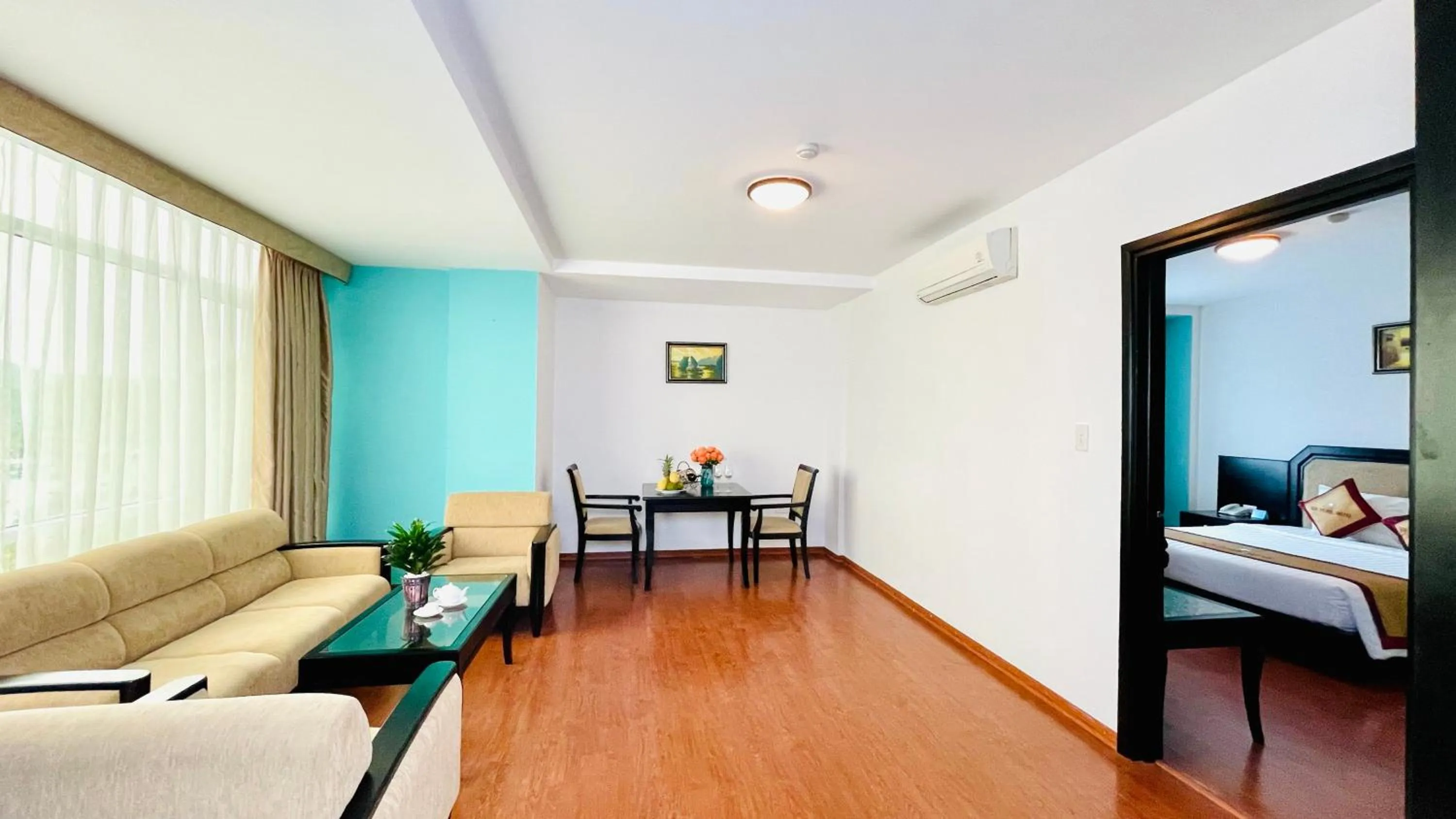 Living room, Bed in Sea Pearl Cat Ba Hotel