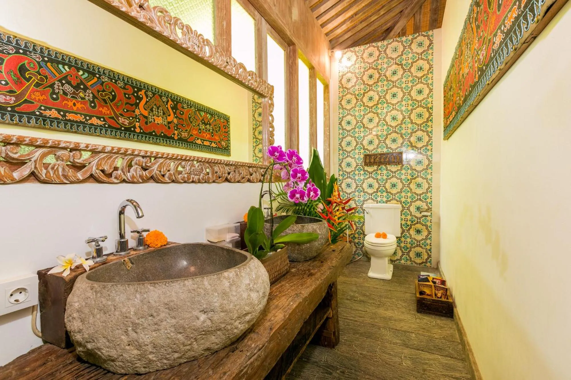 Toilet in Villa Kampung Kecil Boutique Hotel