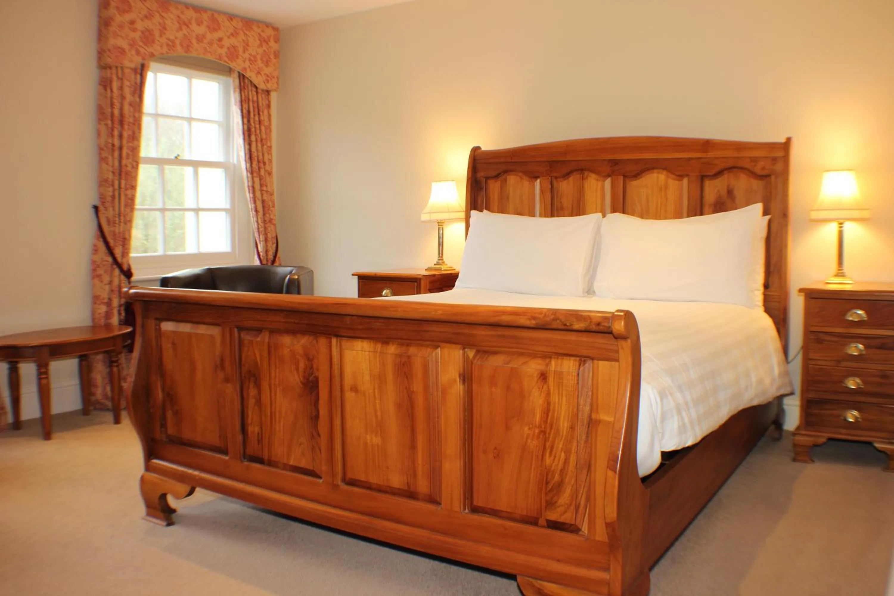 Bedroom, Bed in Rose in Vale Country House Hotel