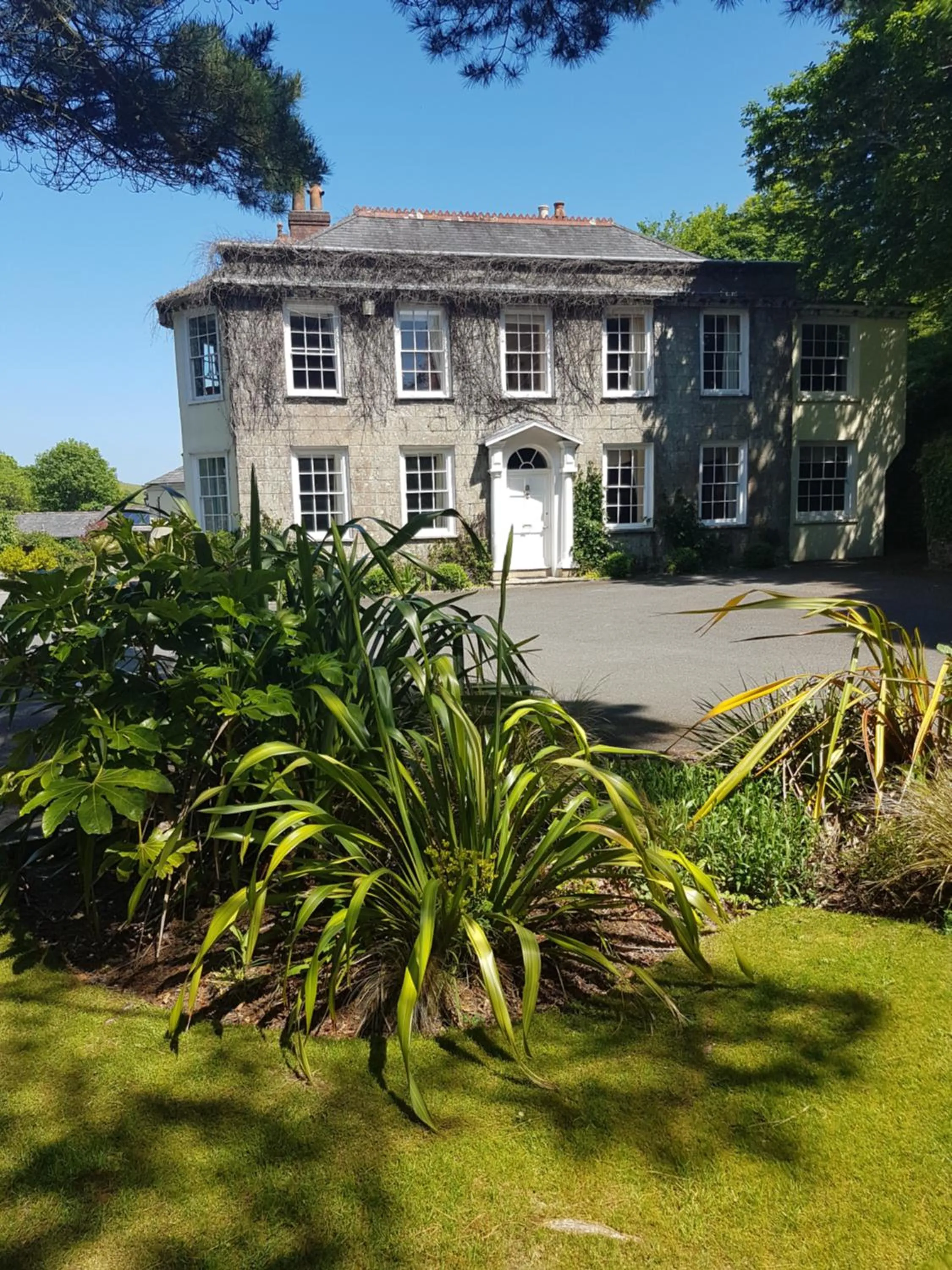 Facade/entrance in Rose in Vale Country House Hotel