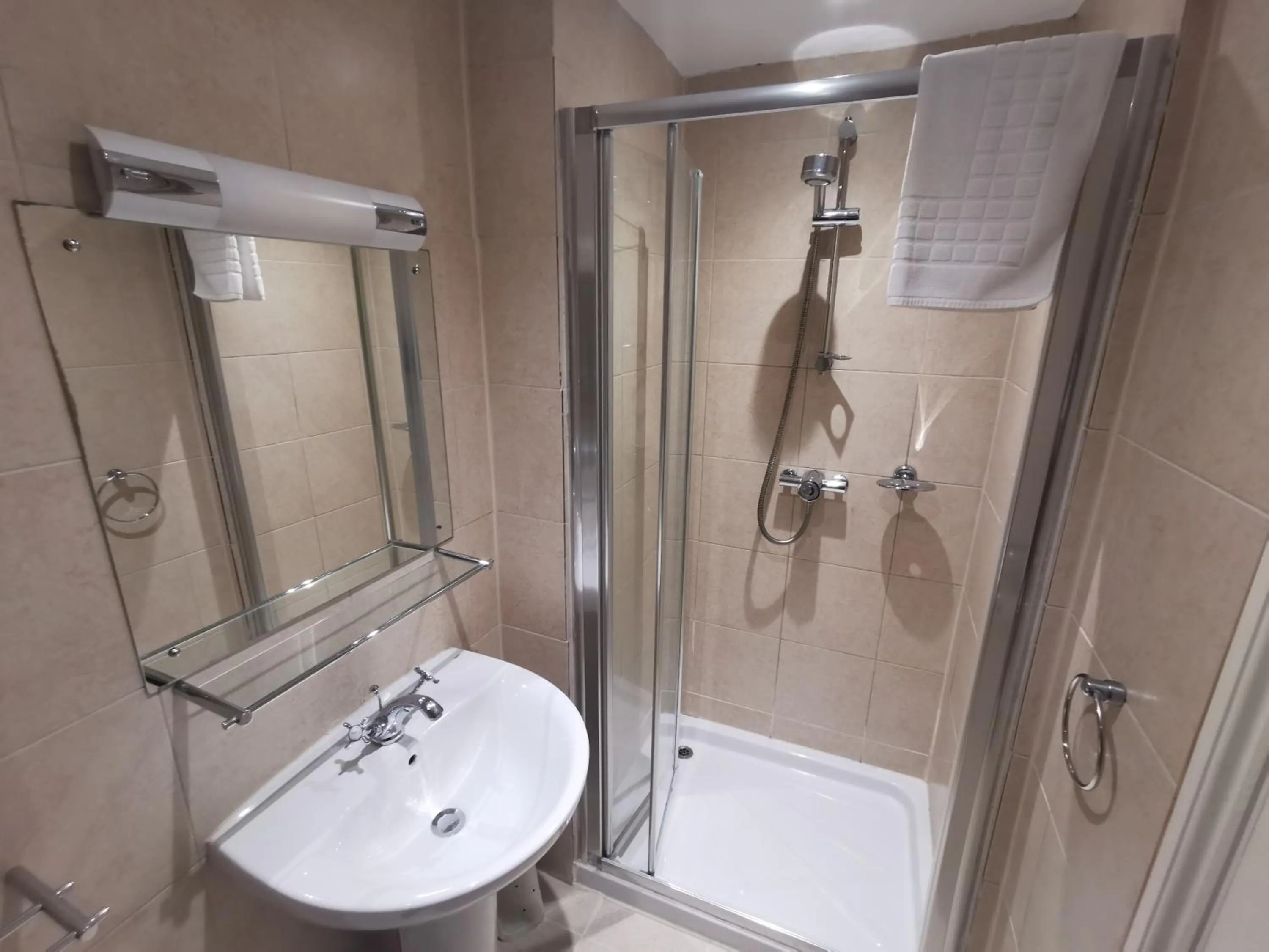 Shower in Rose in Vale Country House Hotel