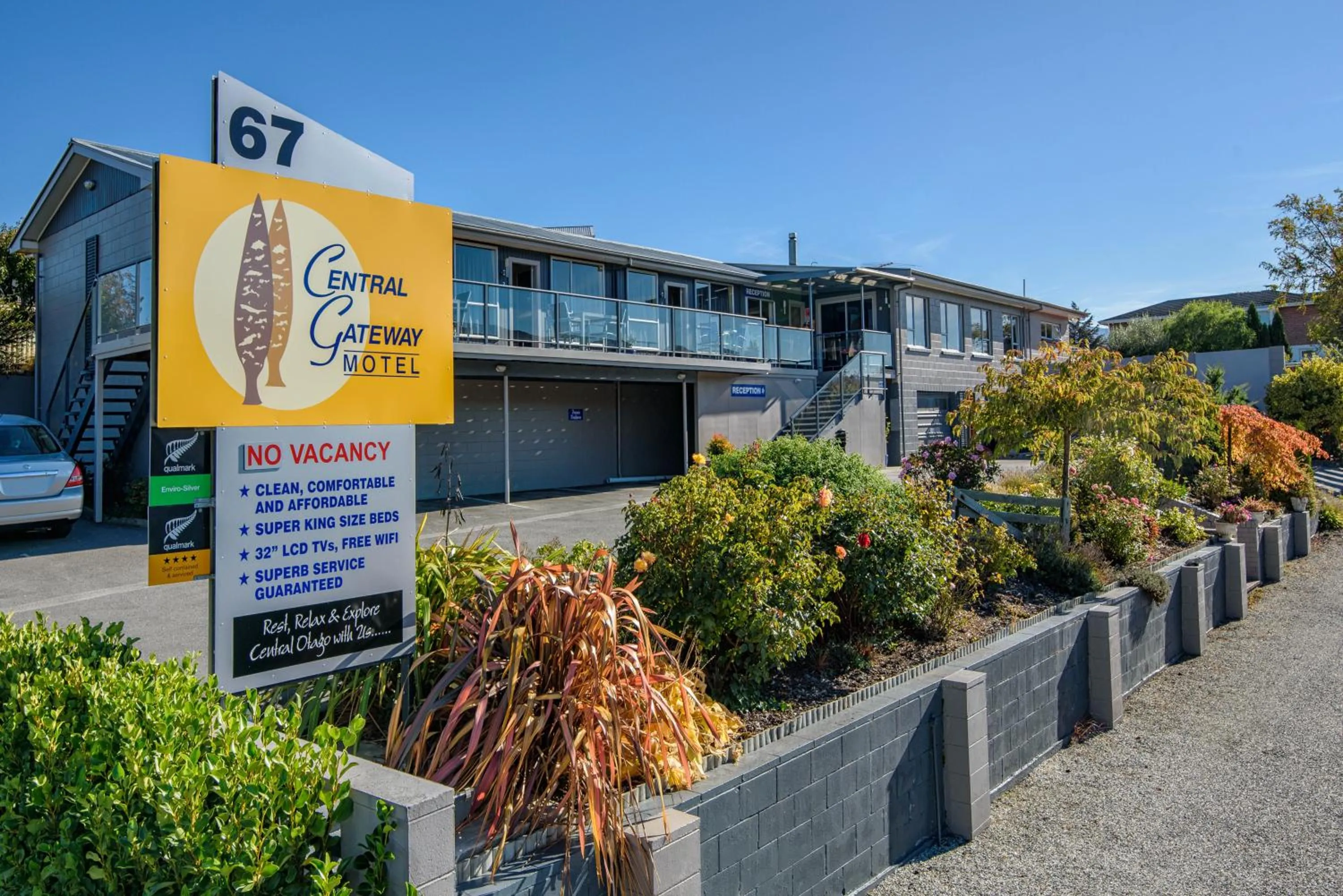 Property logo or sign in Central Gateway Motel