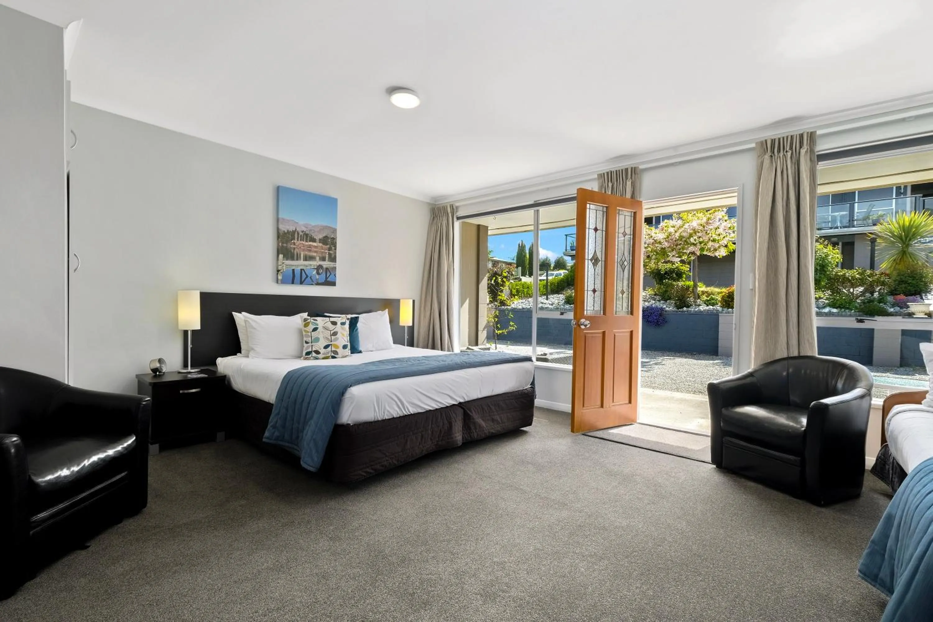 Bed in Central Gateway Motel