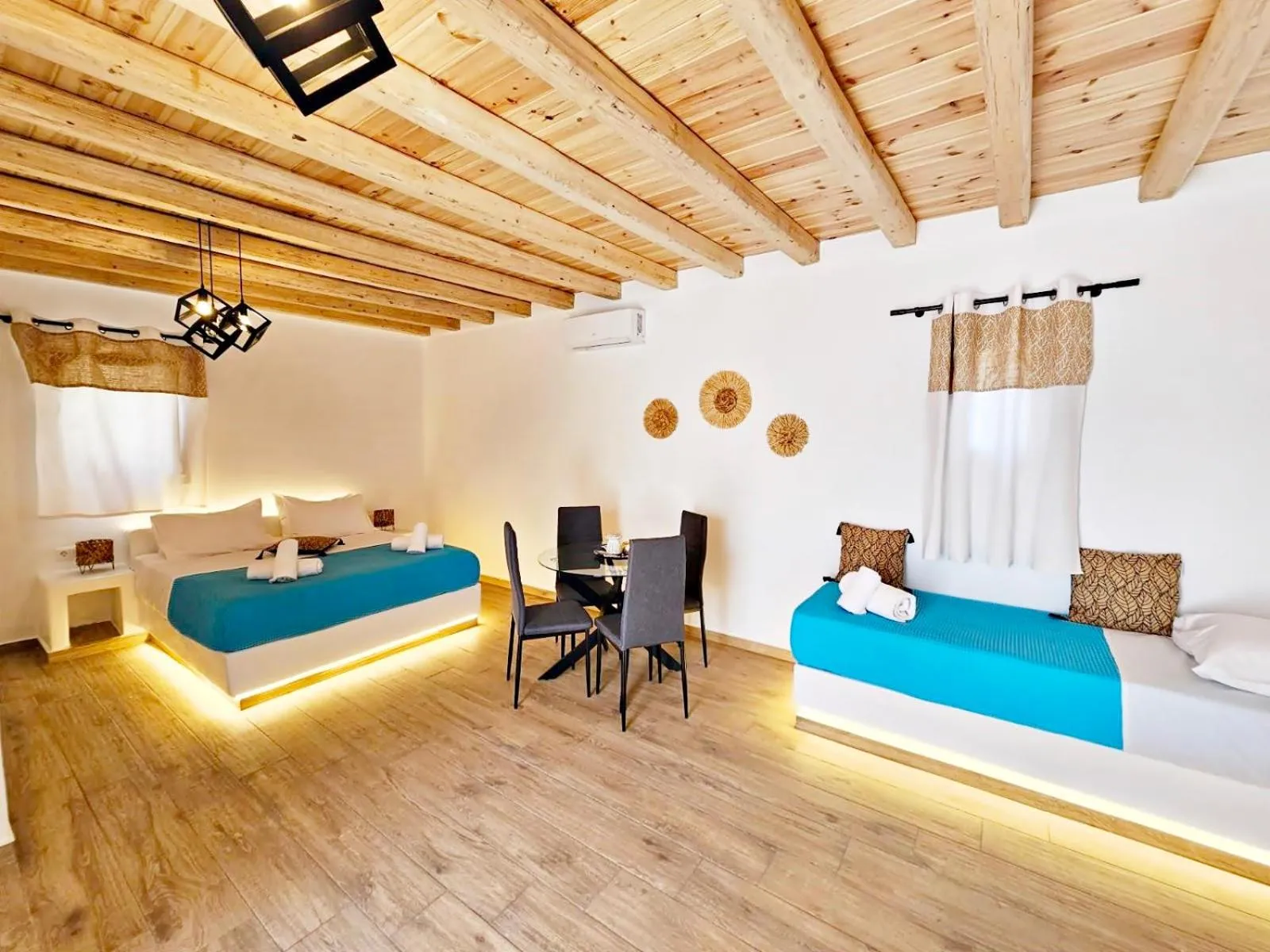 Bed in Mykonian Breeze