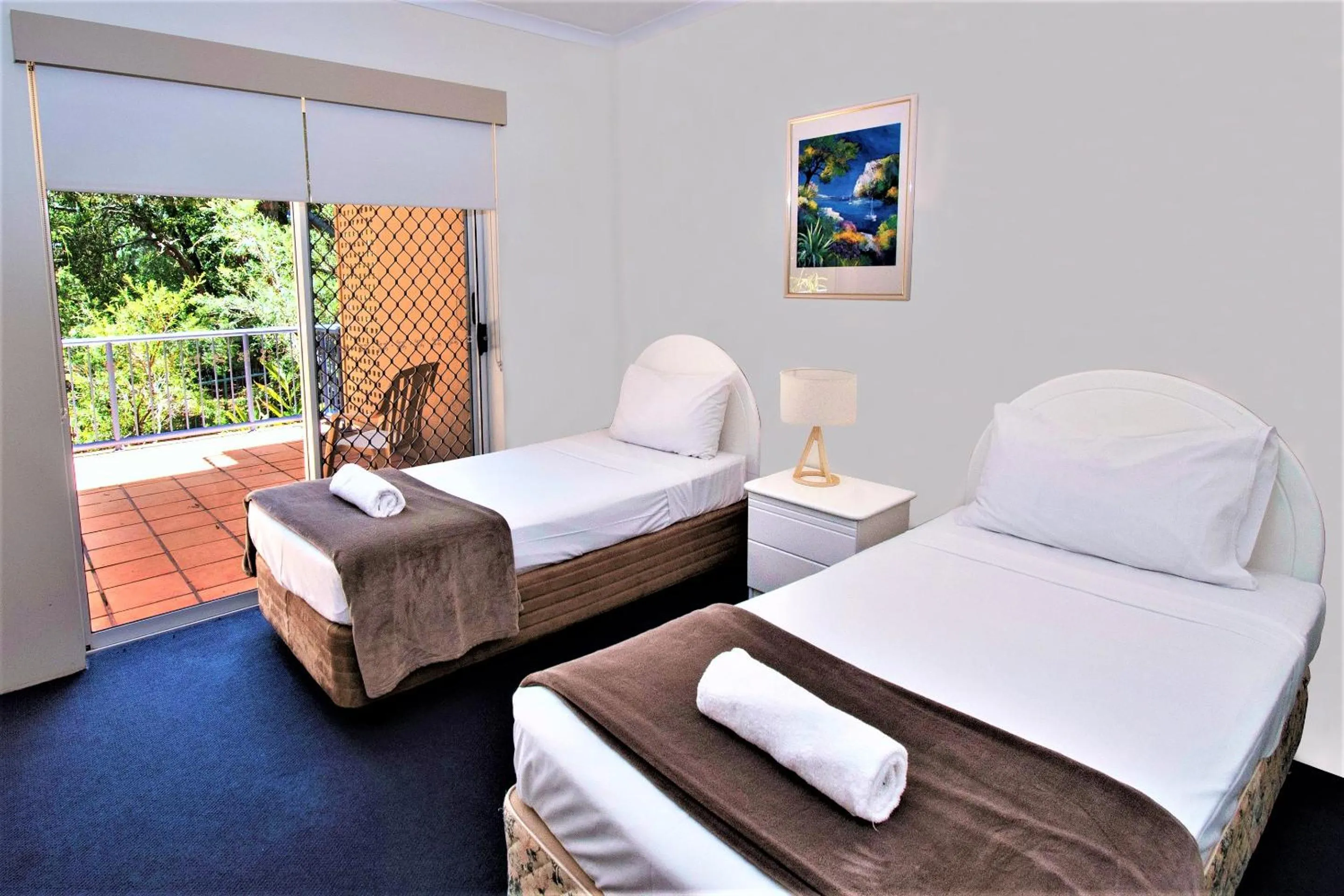 Bed in Sanctuary Lake Apartments