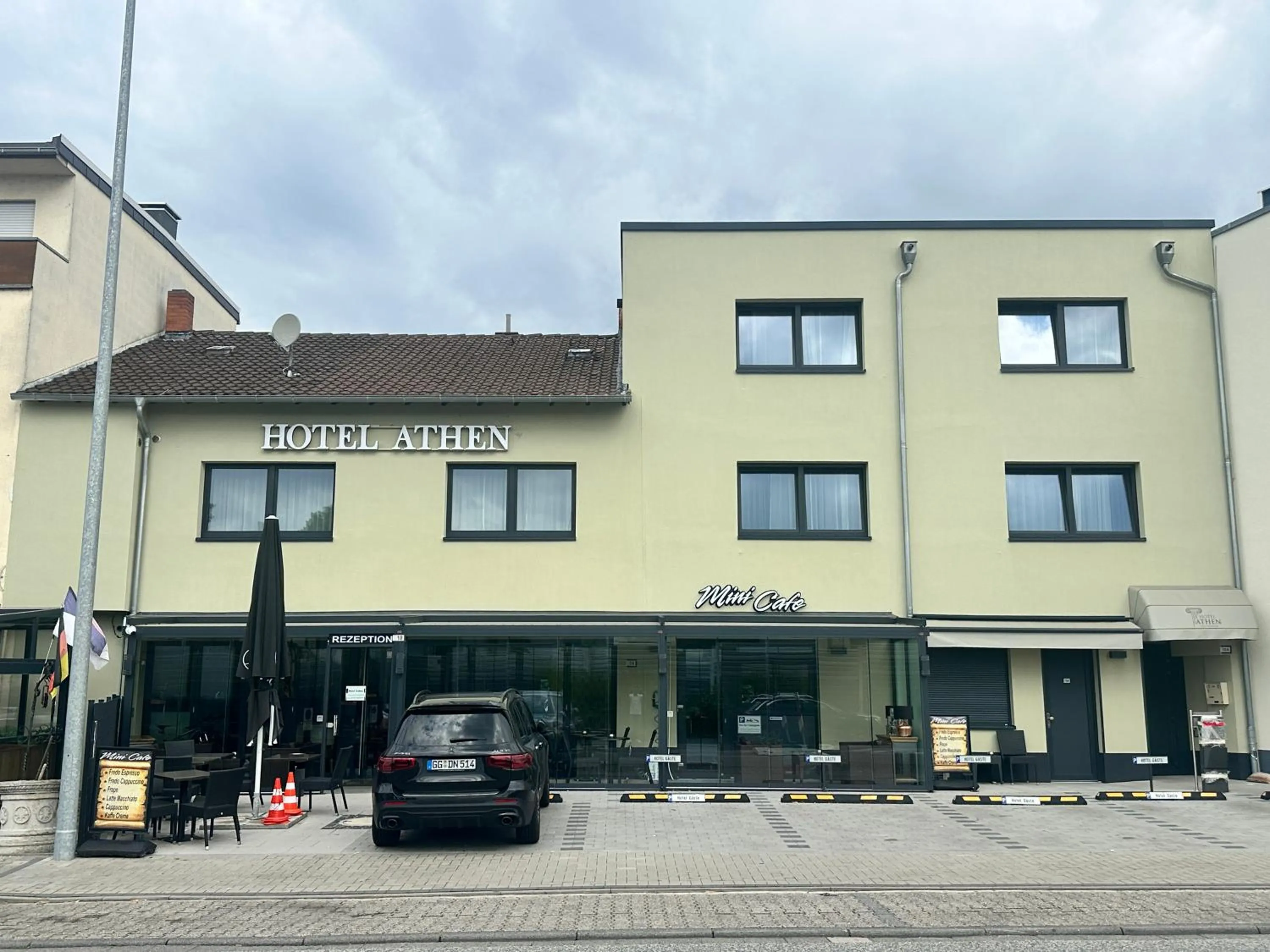 Property building in Hotel Athen Kelsterbach Frankfurt Airport