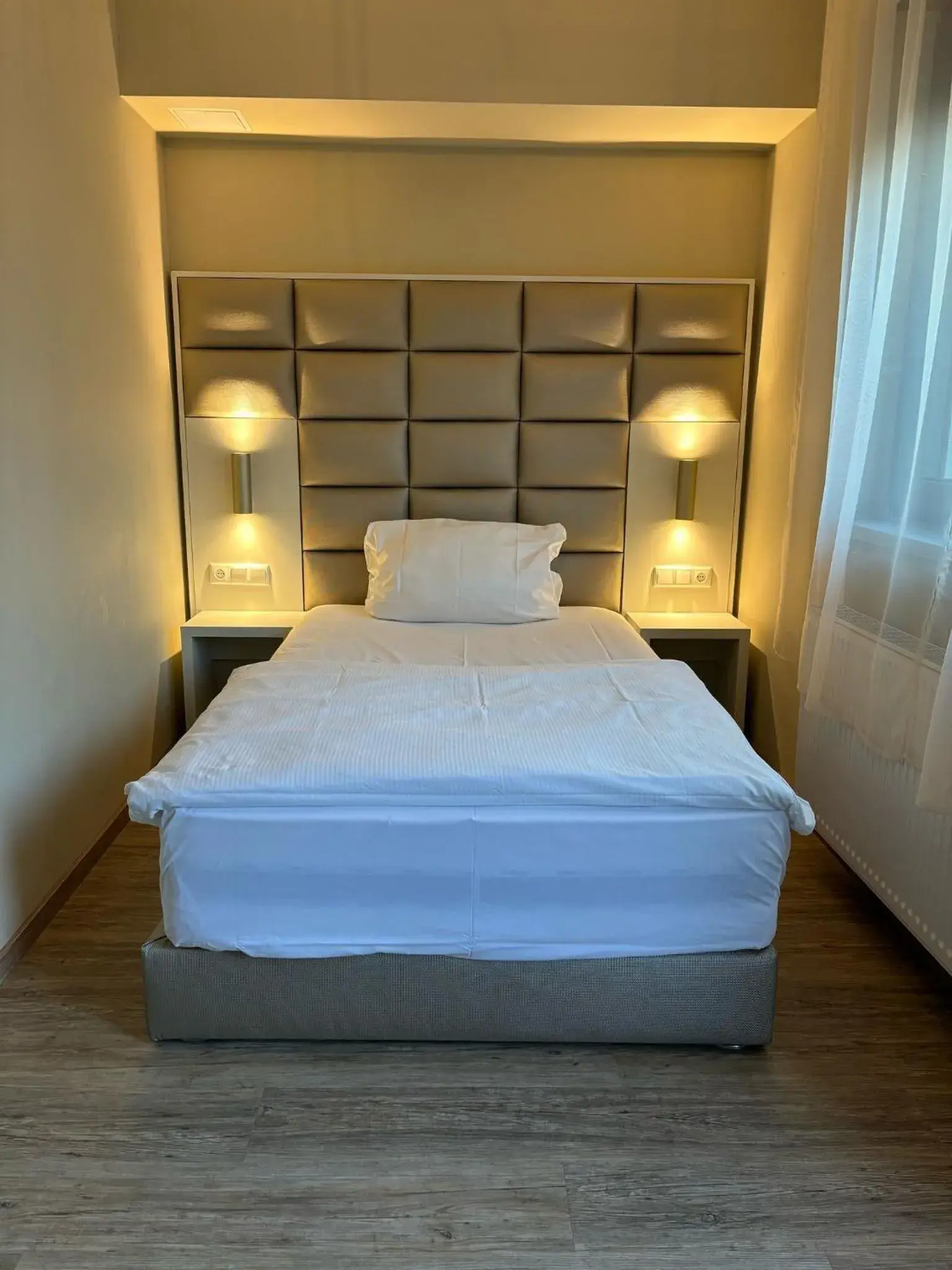 Single Room with Terrace - single occupancy in Hotel Athen Kelsterbach Frankfurt Airport Single Room with Terrace - single occupancy in Hotel Athen Kelsterbach Frankfurt Airport