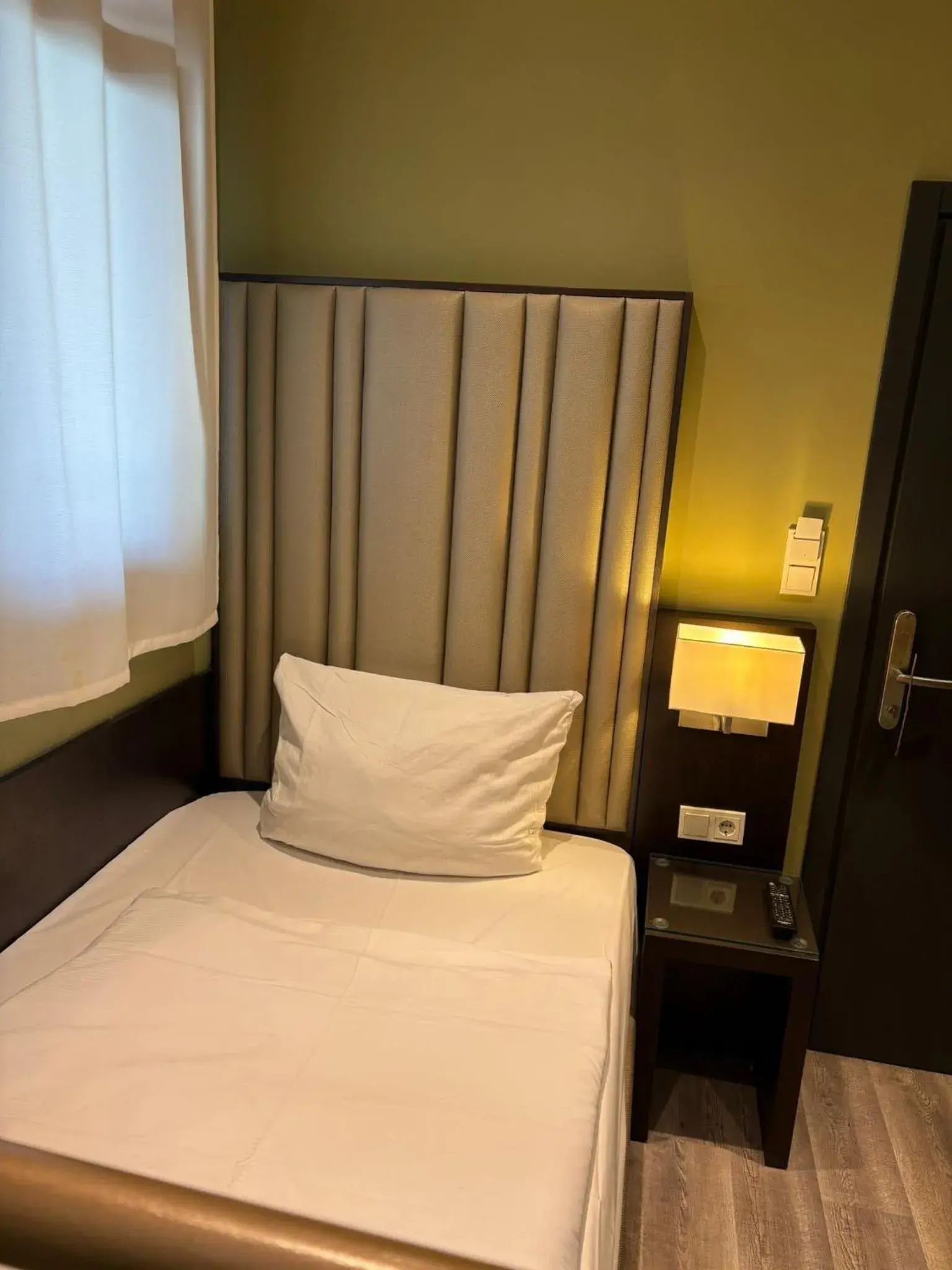 Single Room - single occupancy in Hotel Athen Kelsterbach Frankfurt Airport Single Room - single occupancy in Hotel Athen Kelsterbach Frankfurt Airport