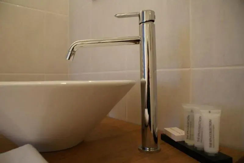 Standard Double or Twin Room with Garden View in Auberge Le Temps des Saveurs Standard Double or Twin Room with Garden View in Auberge Le Temps des Saveurs