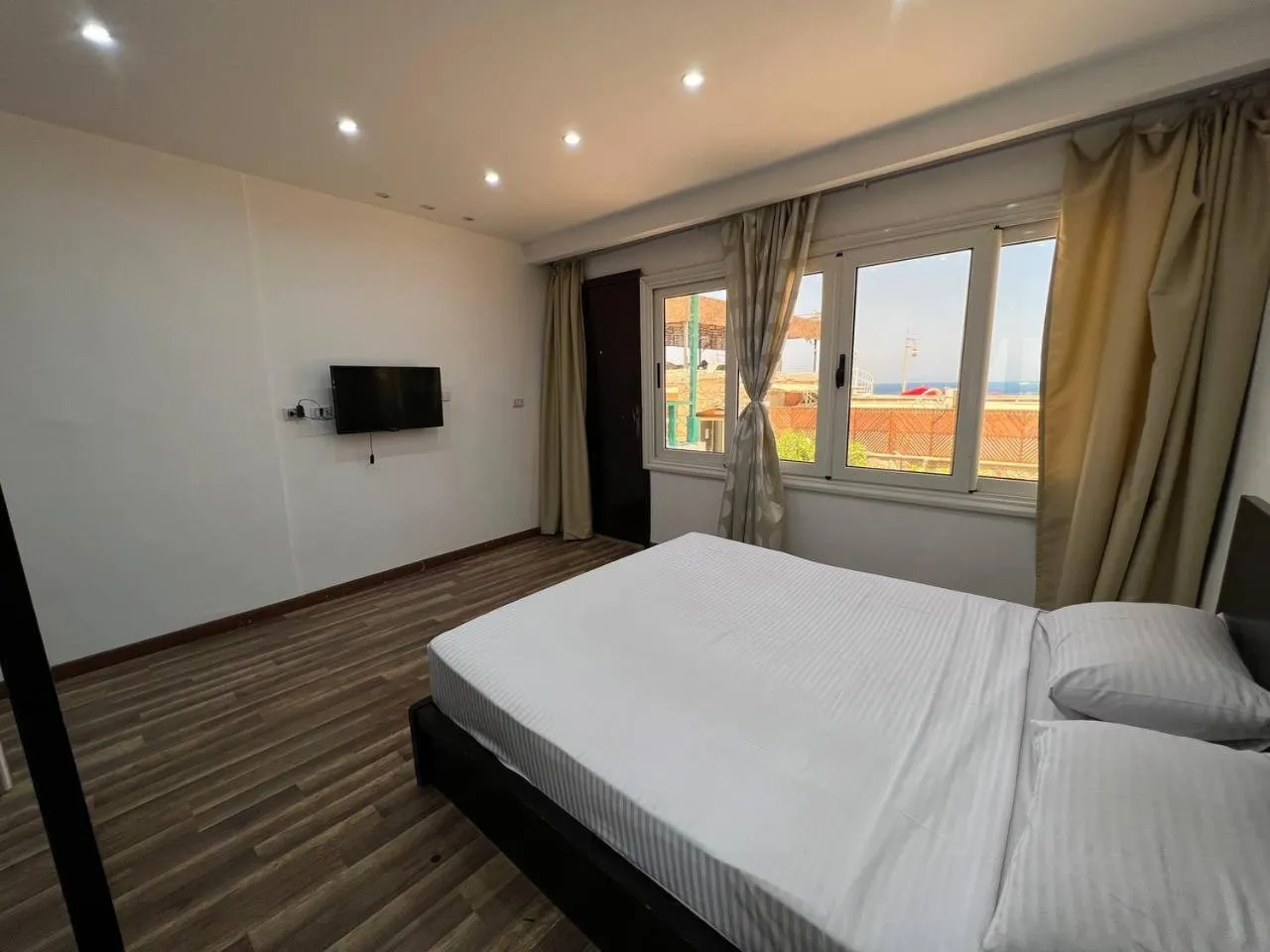 Bed in Lilly Rooms and Studio