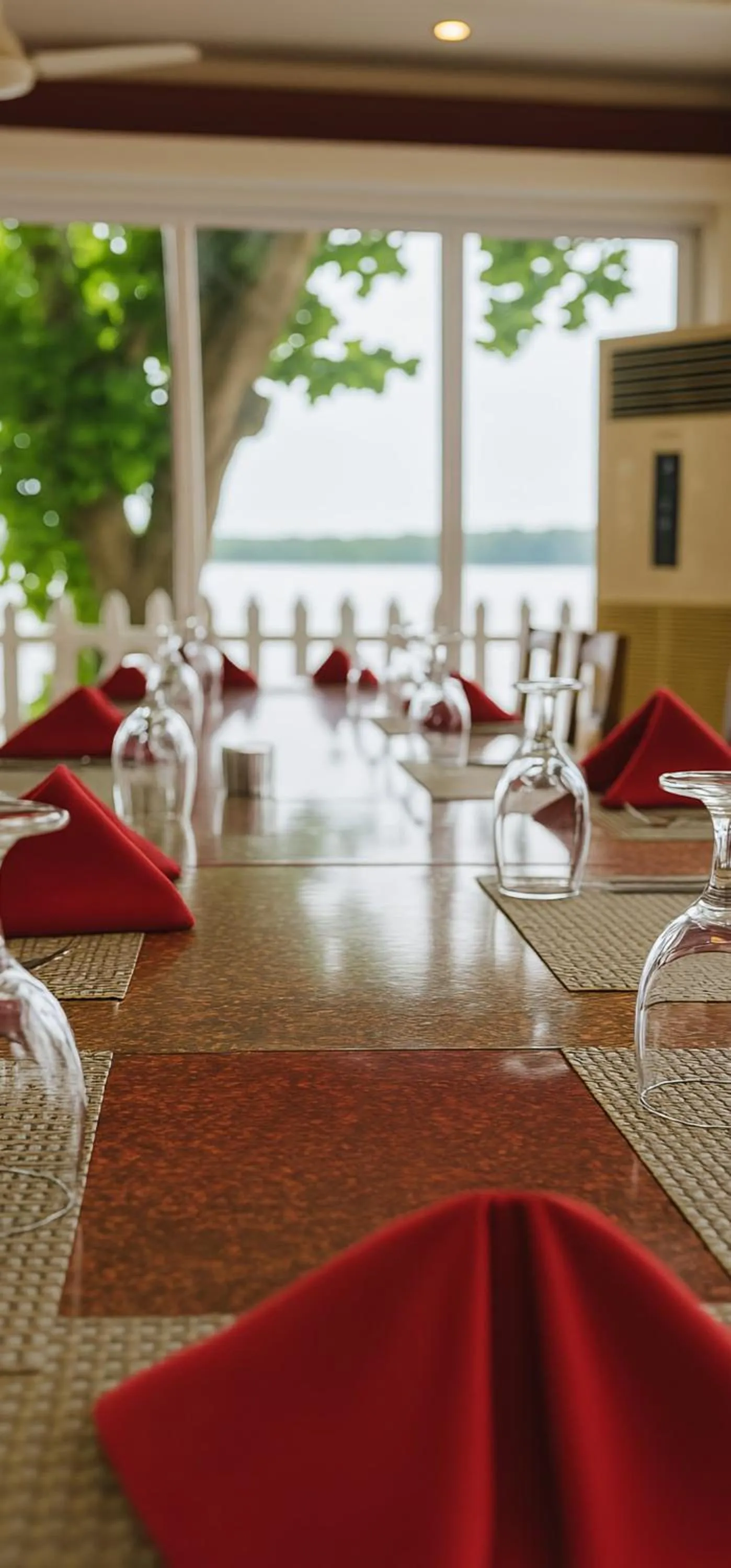 Restaurant/places to eat in Centauria Lake Resort