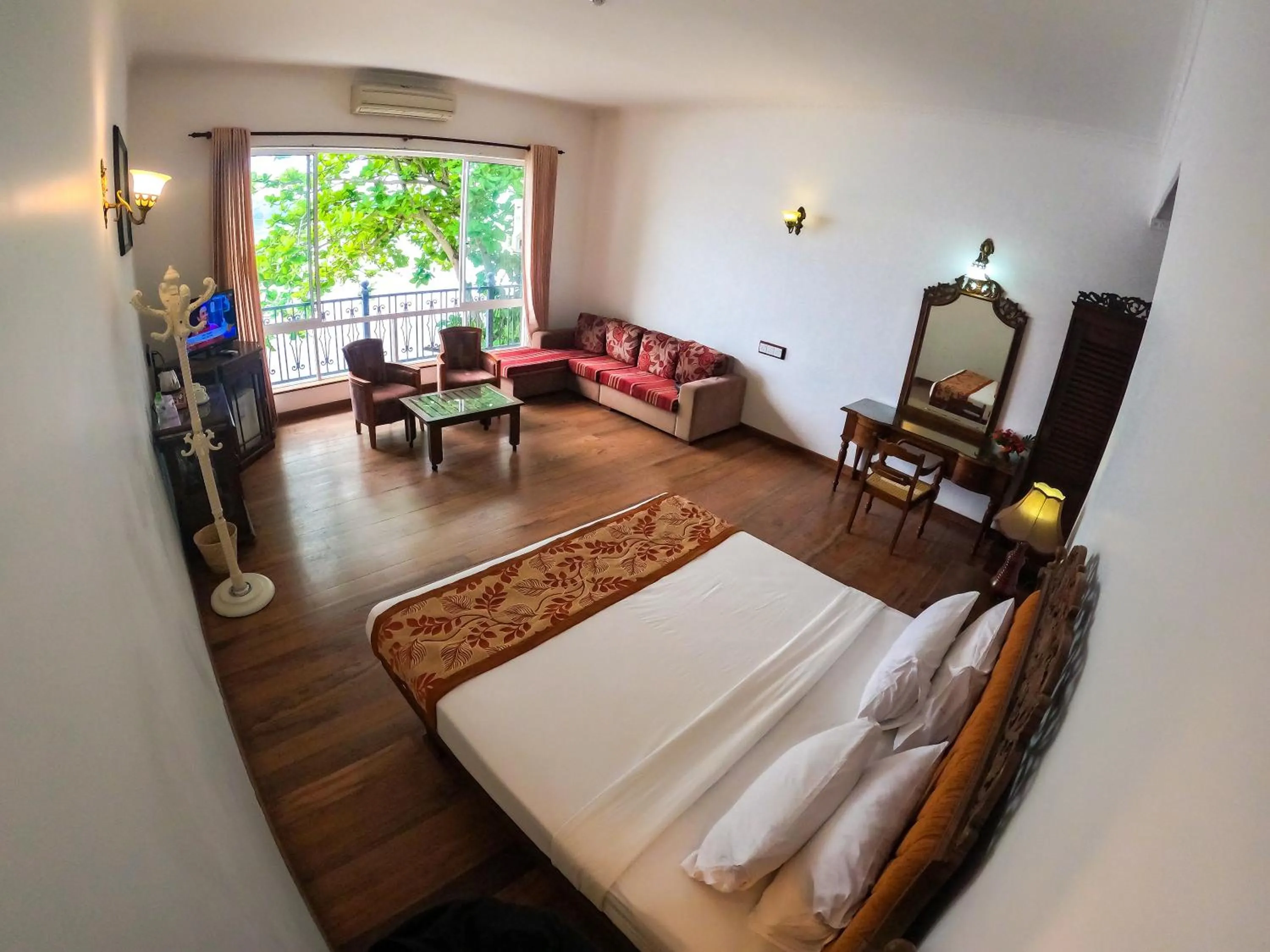 Photo of the whole room, Bed in Centauria Lake Resort