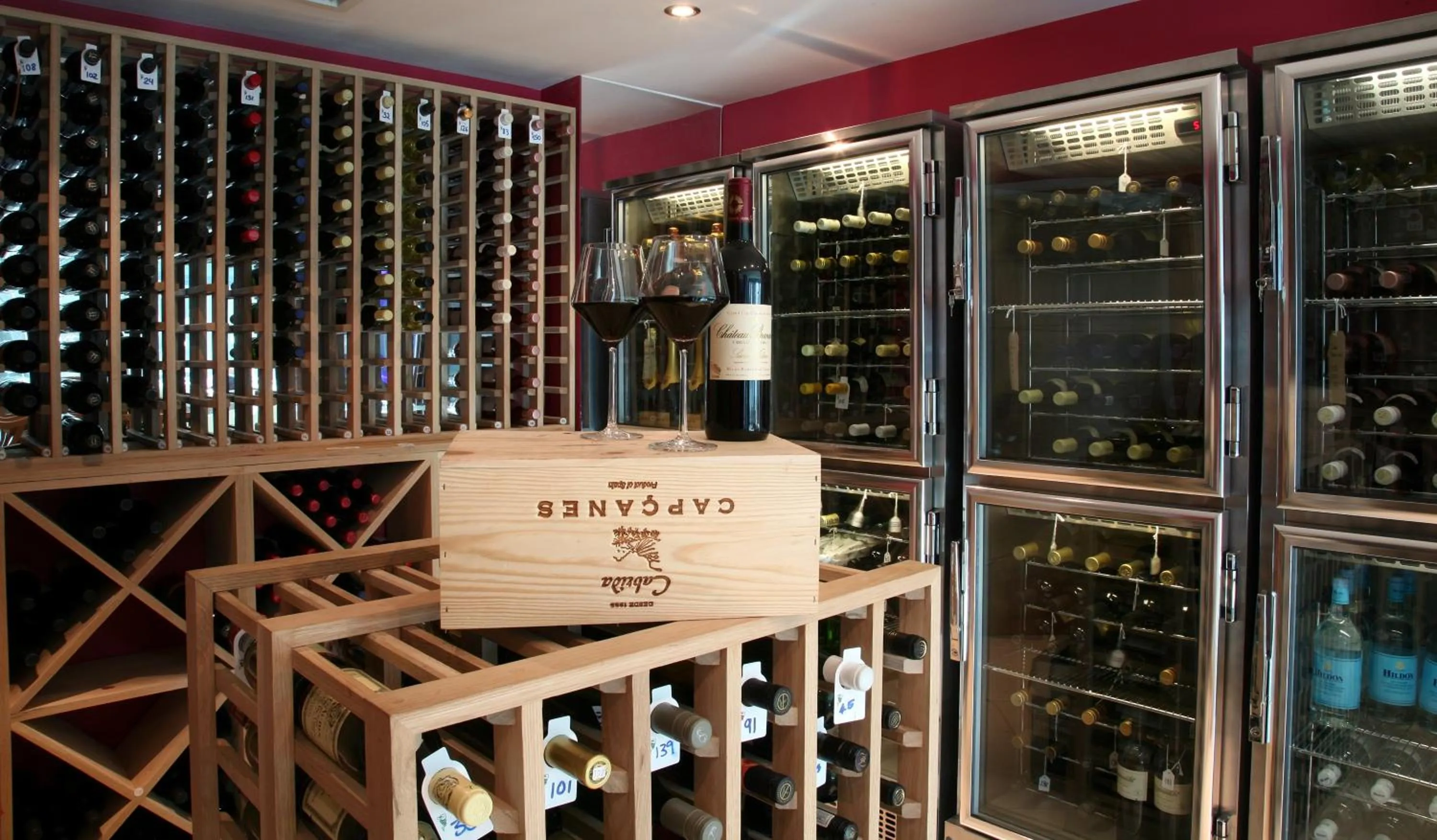 Alcoholic drinks in Captain's Club Hotel & Spa