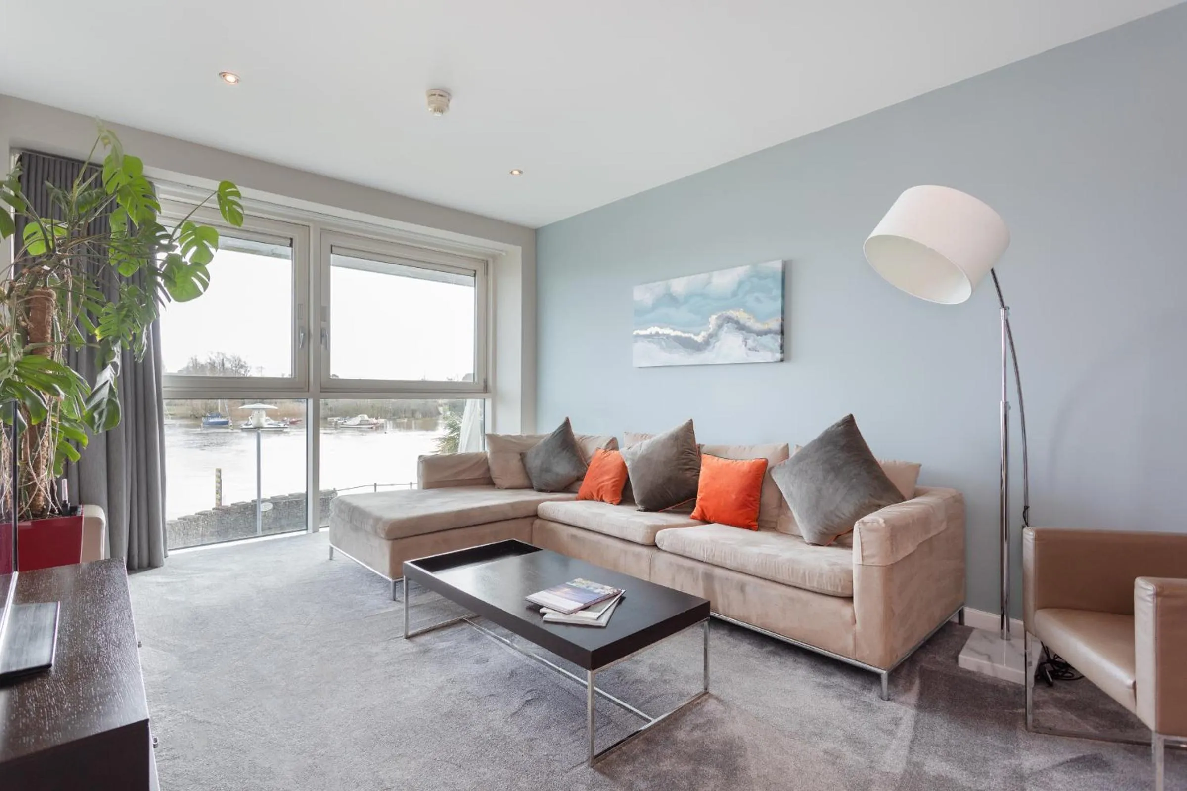 Captain's Club Hotel & Spa