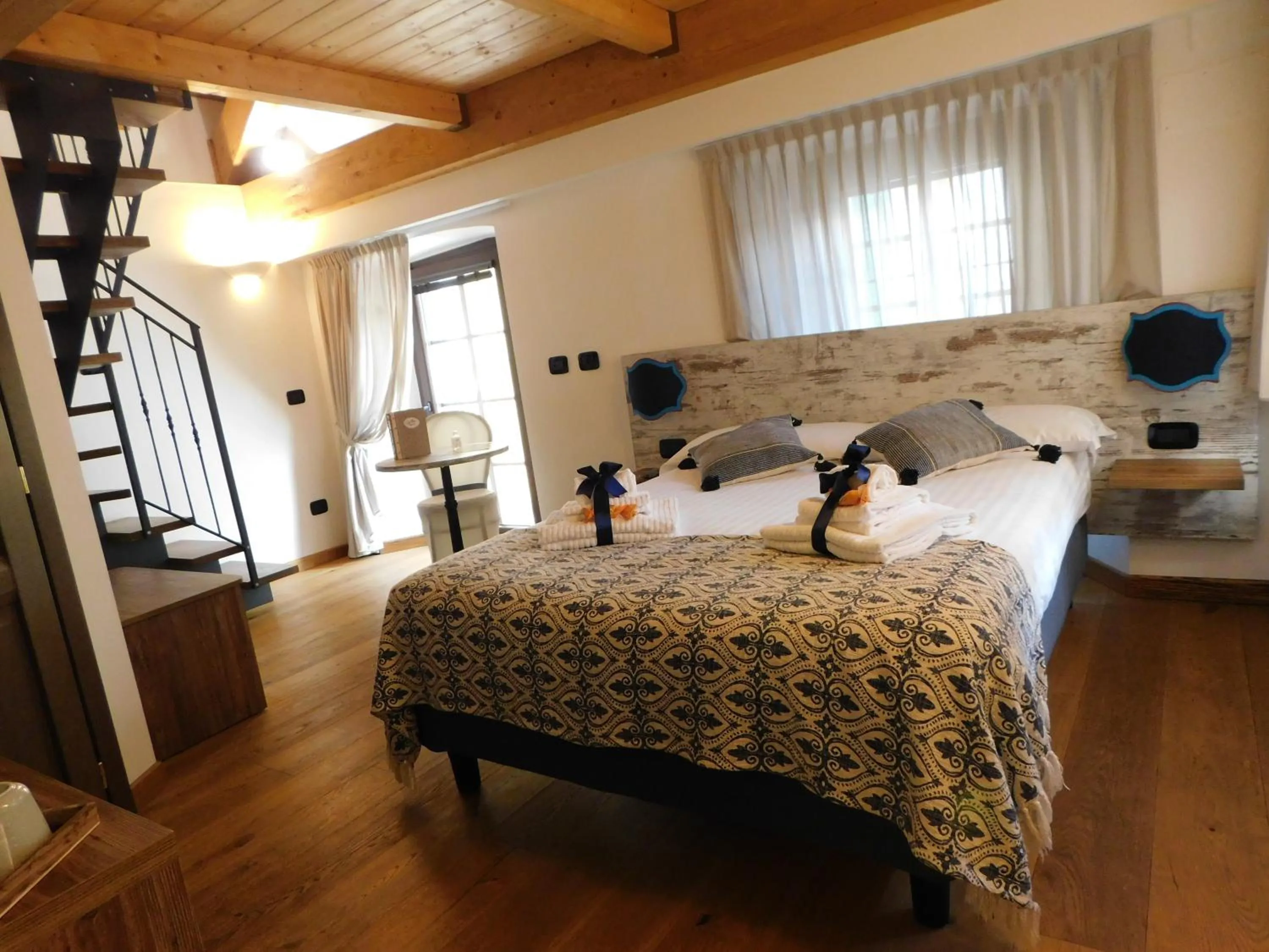 Bedroom, Bed in NicoMat Rooms