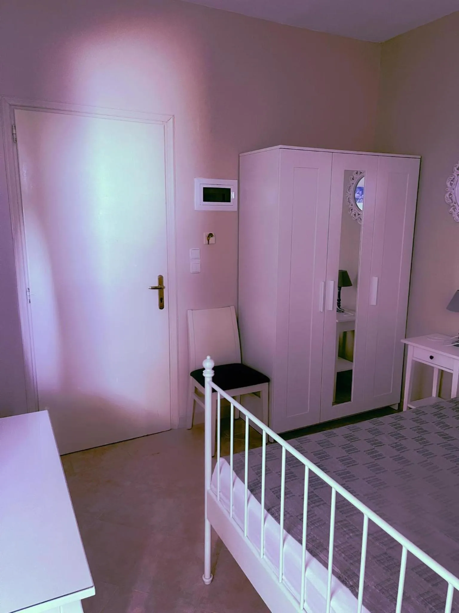 Delfini Beach Hotel & Suites