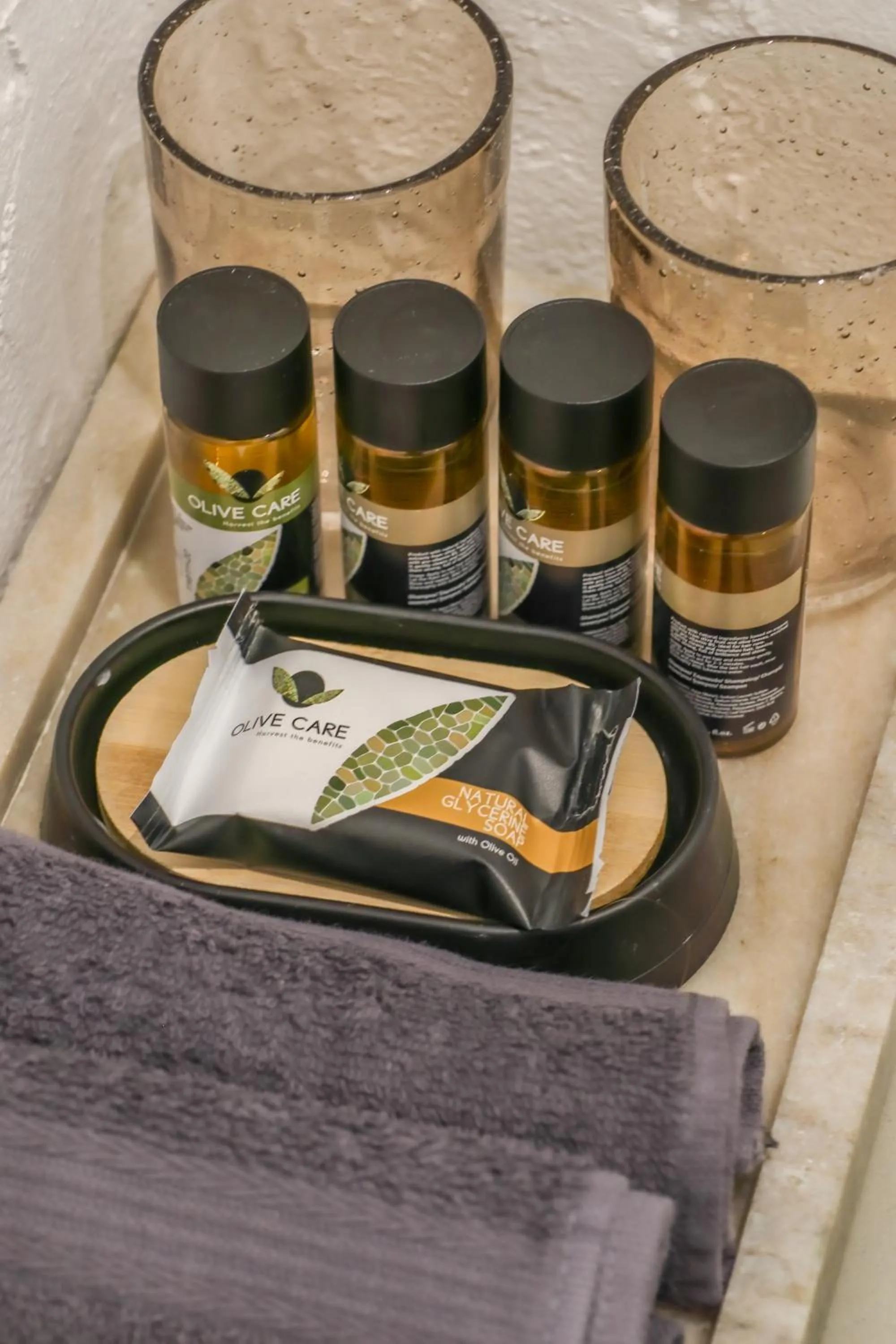 Delfini Beach Hotel & Suites