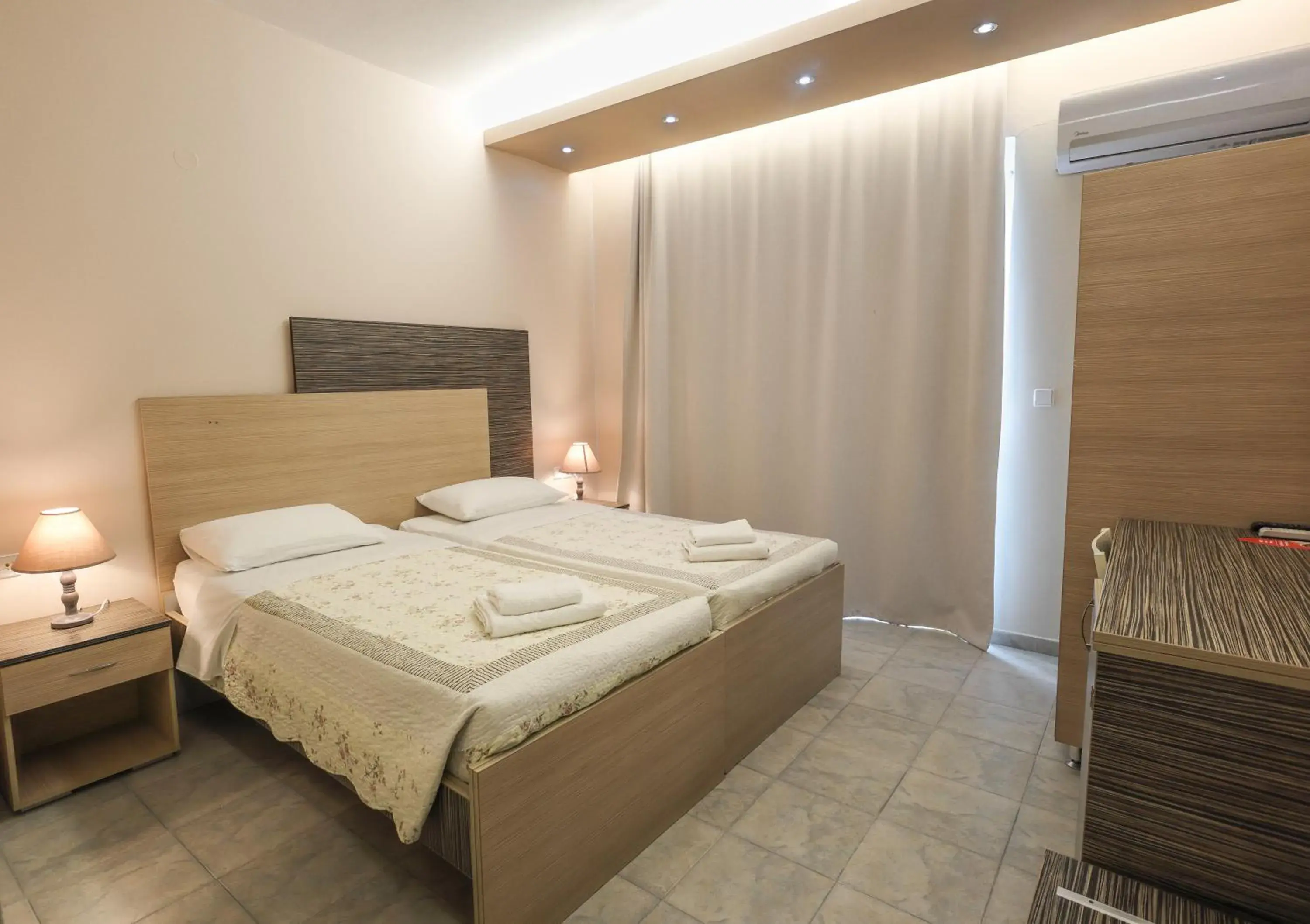 Comfort Twin Room in Delfini Beach Hotel & Suites Comfort Twin Room in Delfini Beach Hotel & Suites