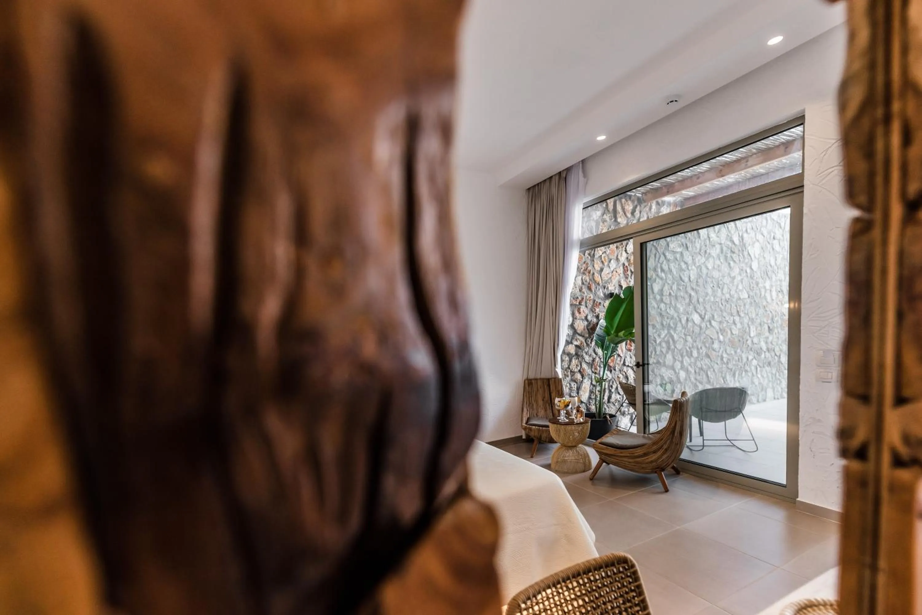 Delfini Beach Hotel & Suites