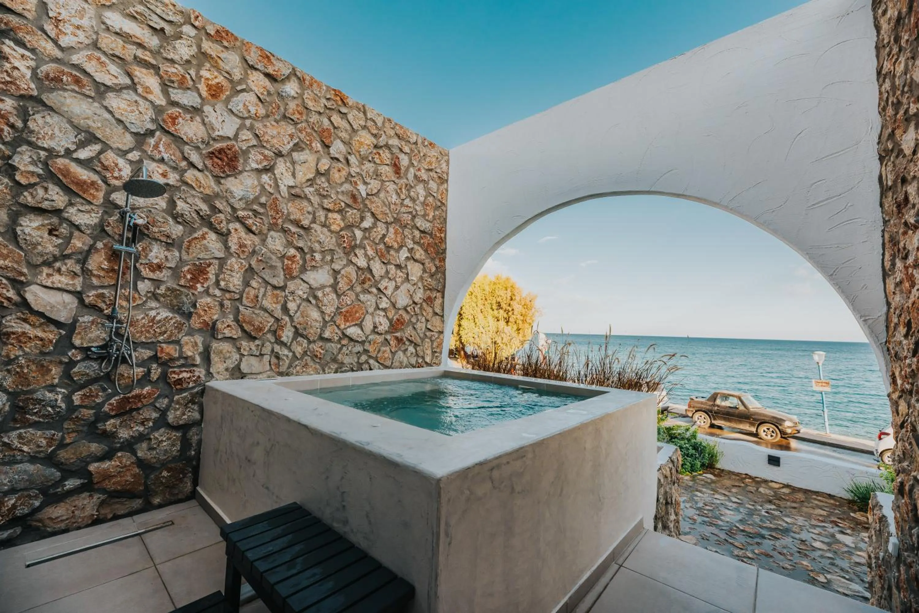 Delfini Beach Hotel & Suites