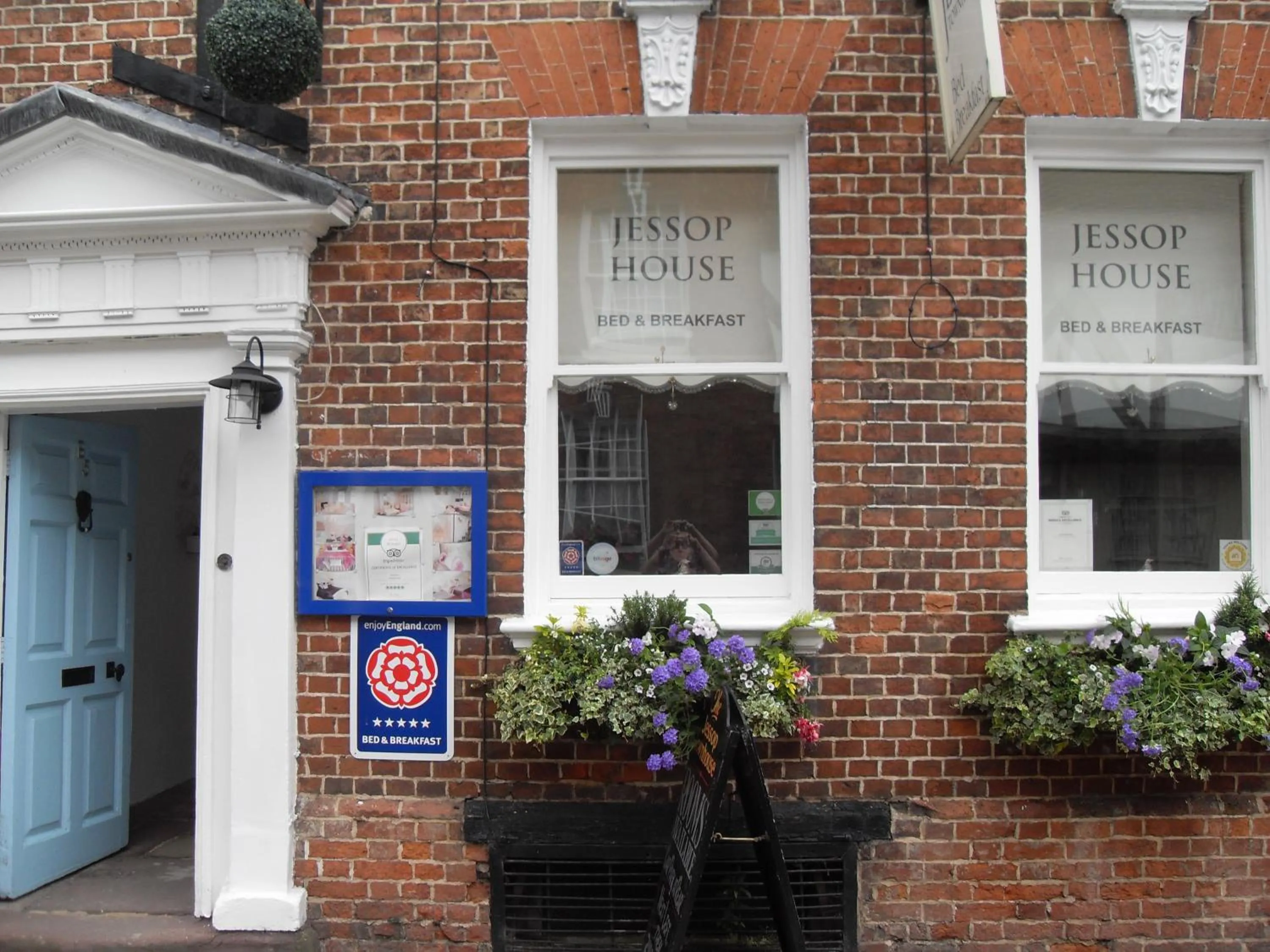 Property building in Jessop House