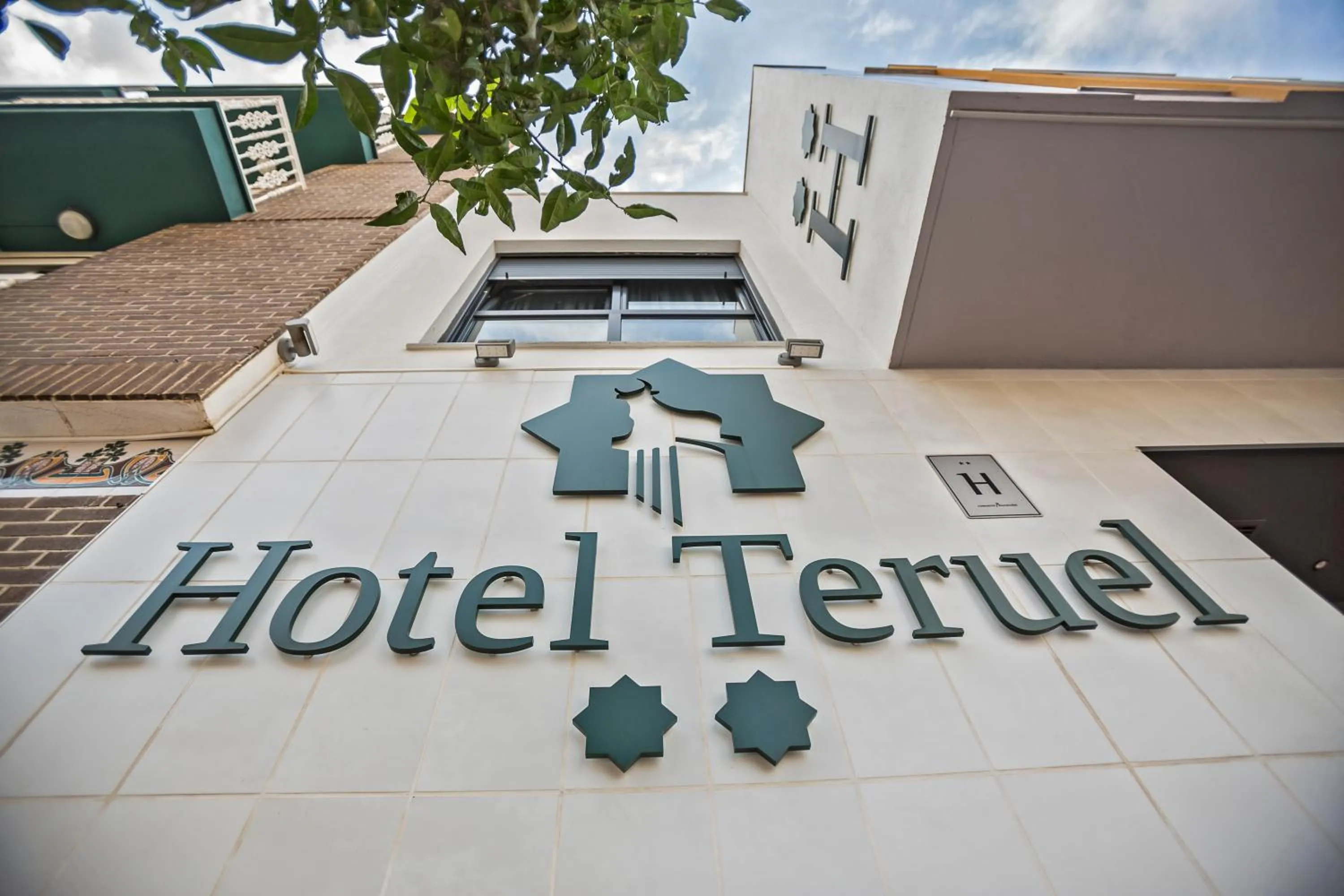 Facade/entrance in Hotel Teruel