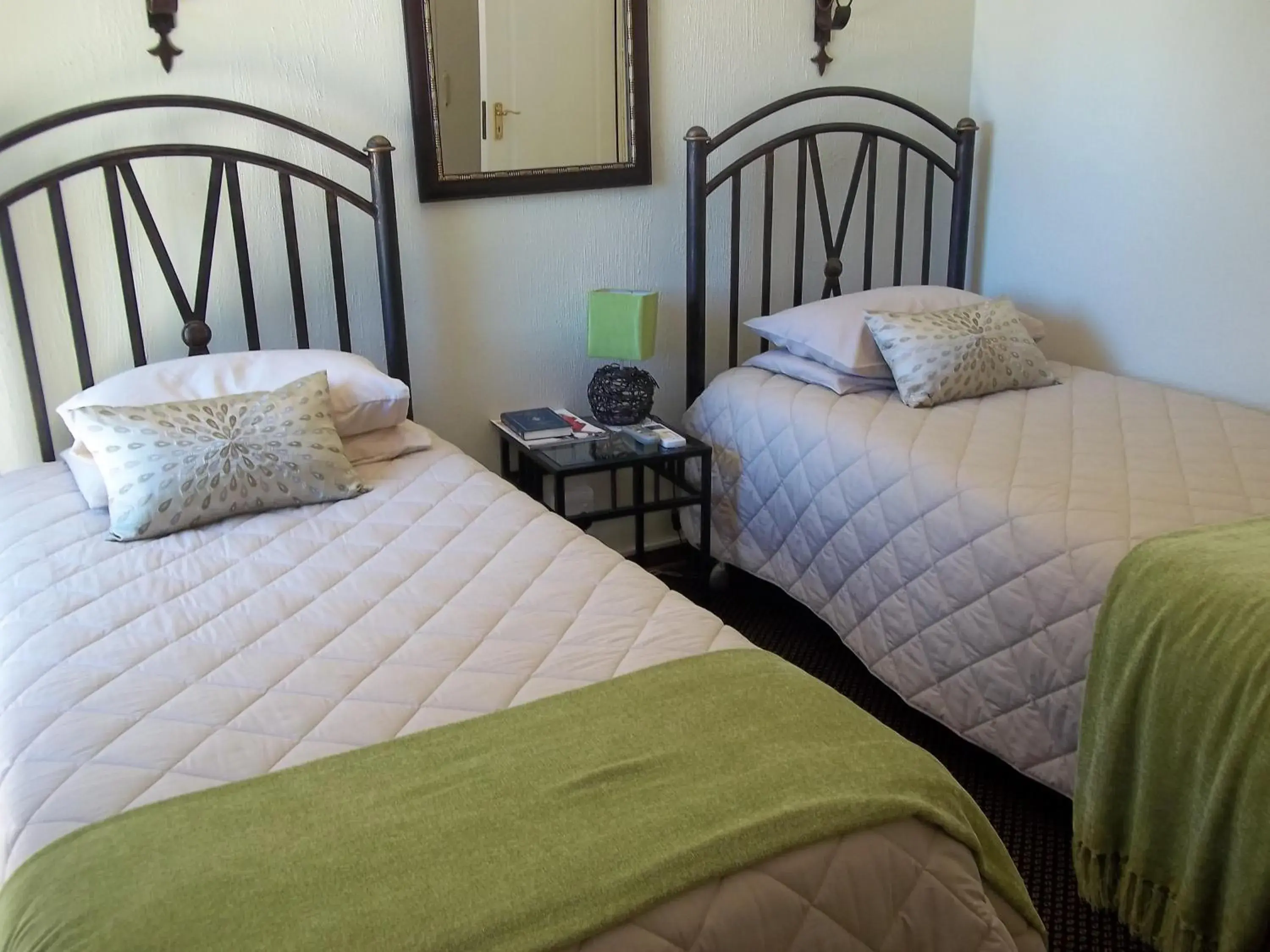 Twin Room in Rise and Shine Lodge Twin Room in Rise and Shine Lodge