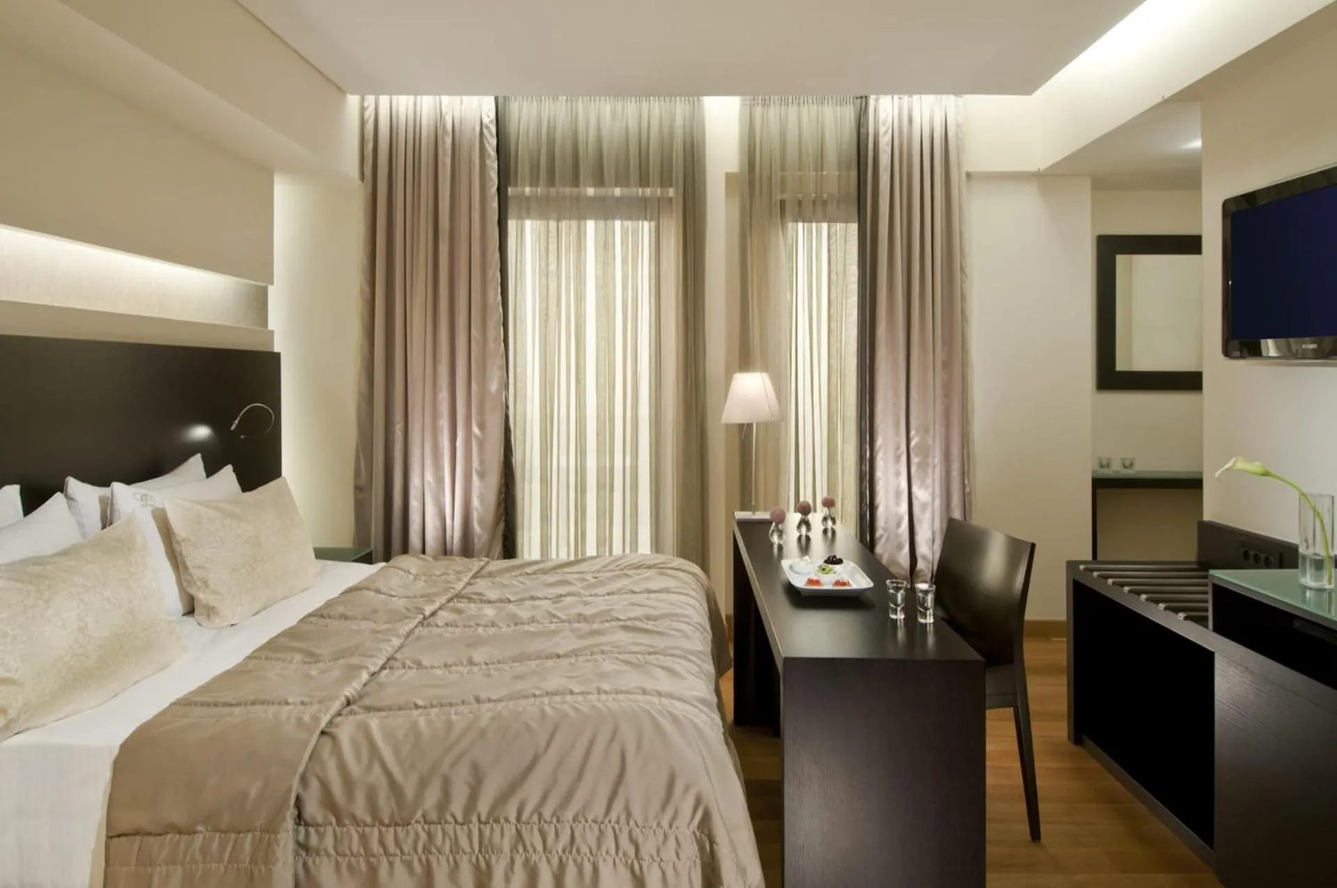 Bedroom, Bed in O&B Athens Boutique Hotel