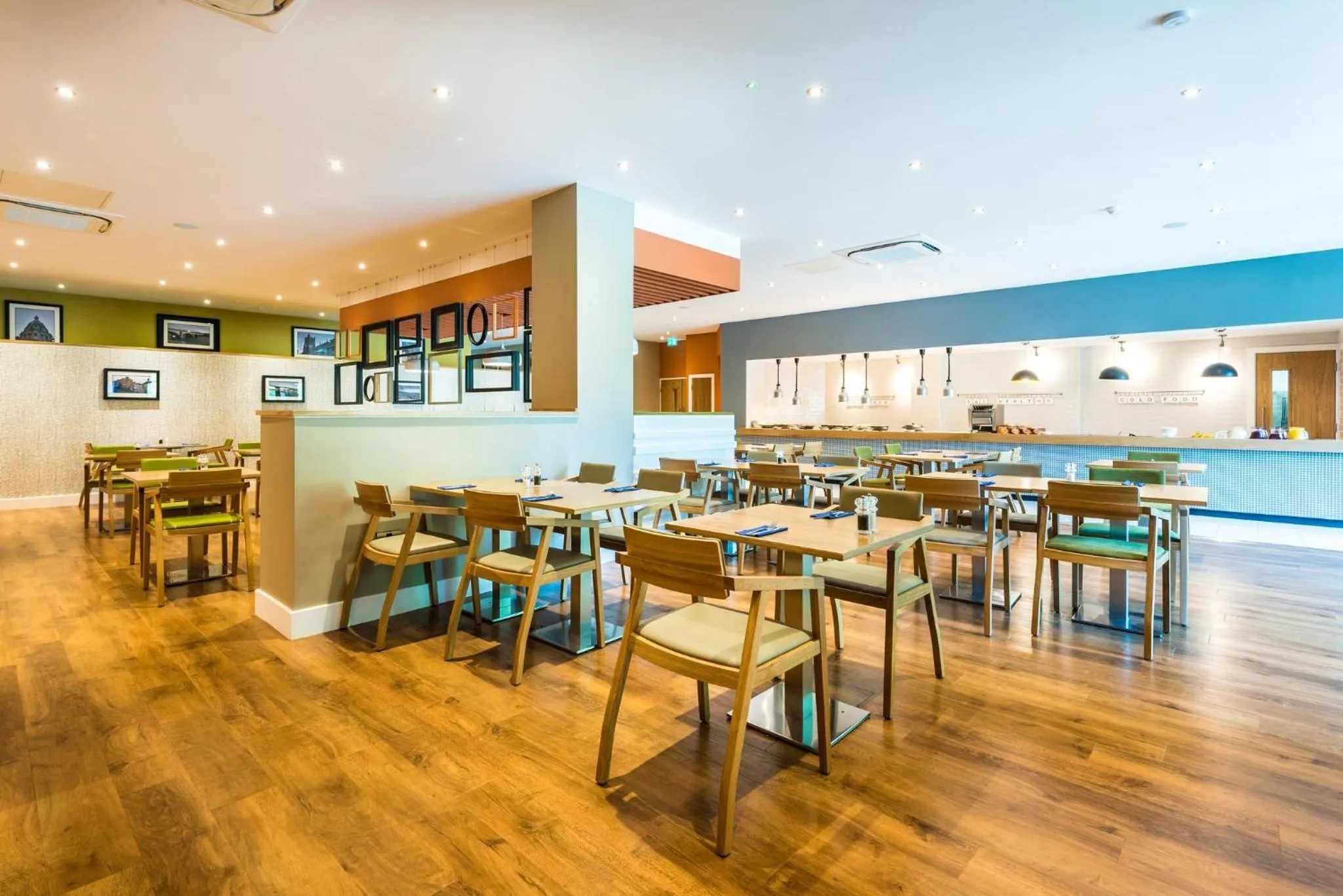Restaurant/places to eat in Holiday Inn Lancaster by IHG