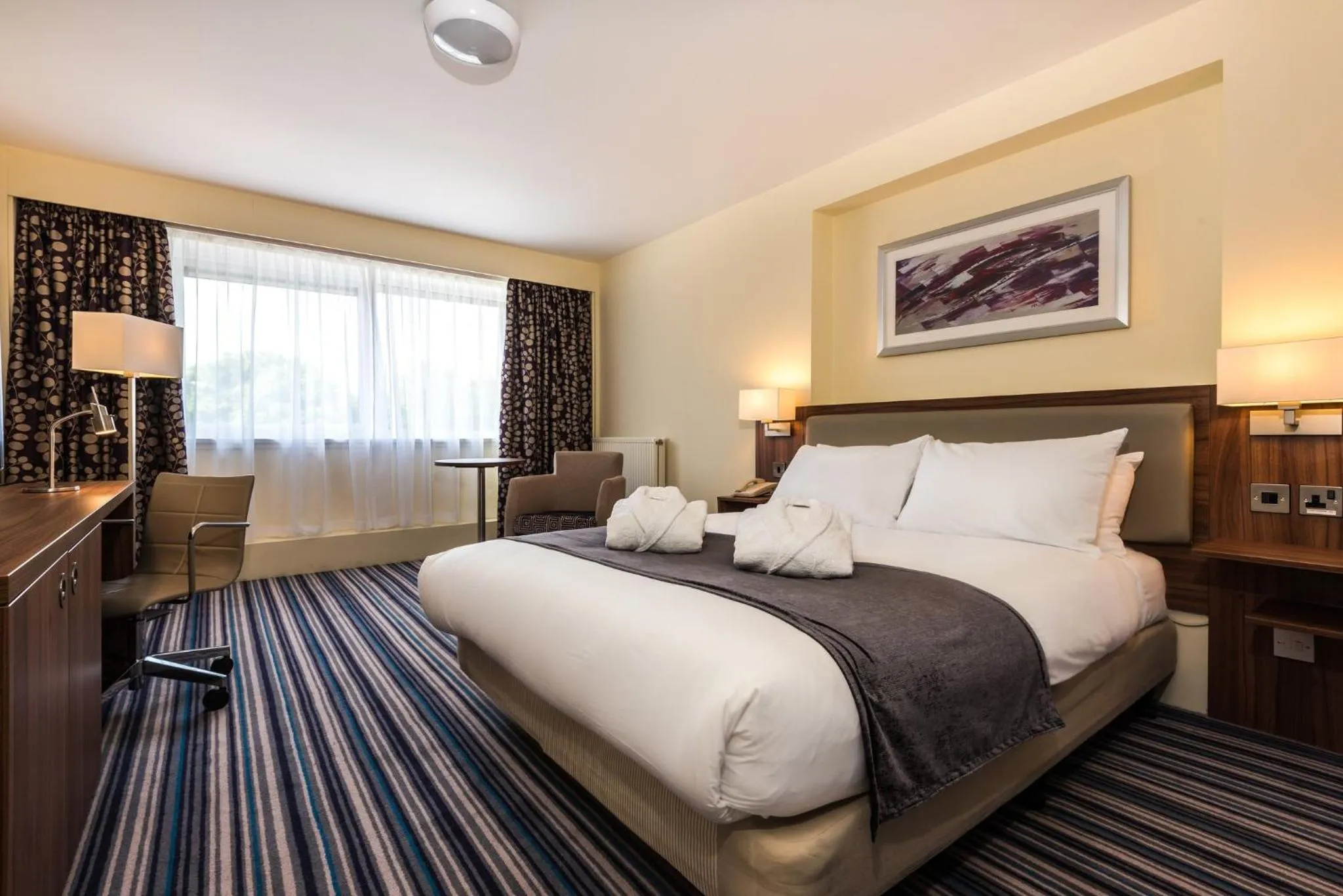 Photo of the whole room, Bed in Holiday Inn Lancaster by IHG