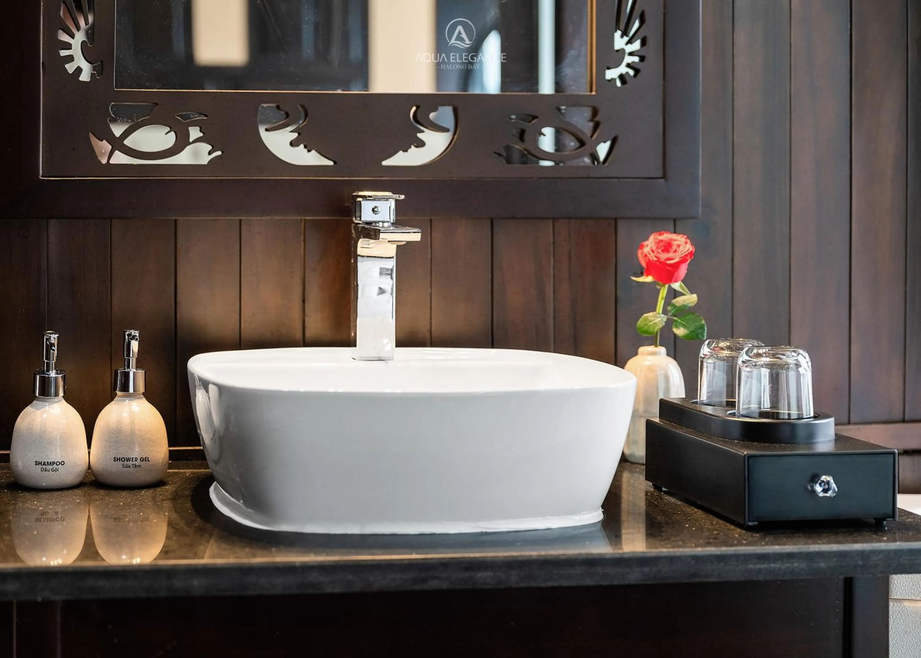 Shower in Hanoi Discovery Old Quarter Hotel