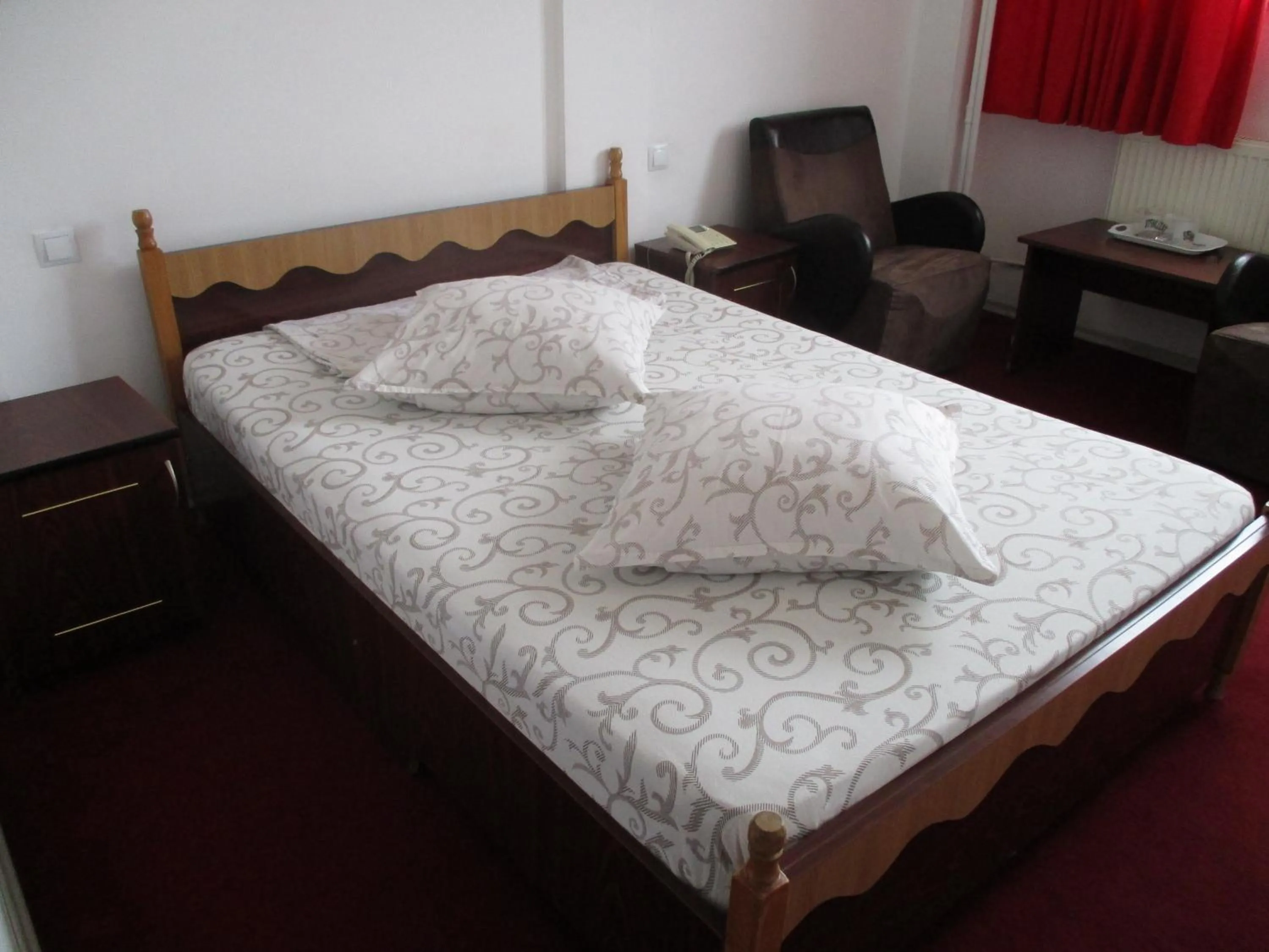 Photo of the whole room, Bed in Hotel Uranus