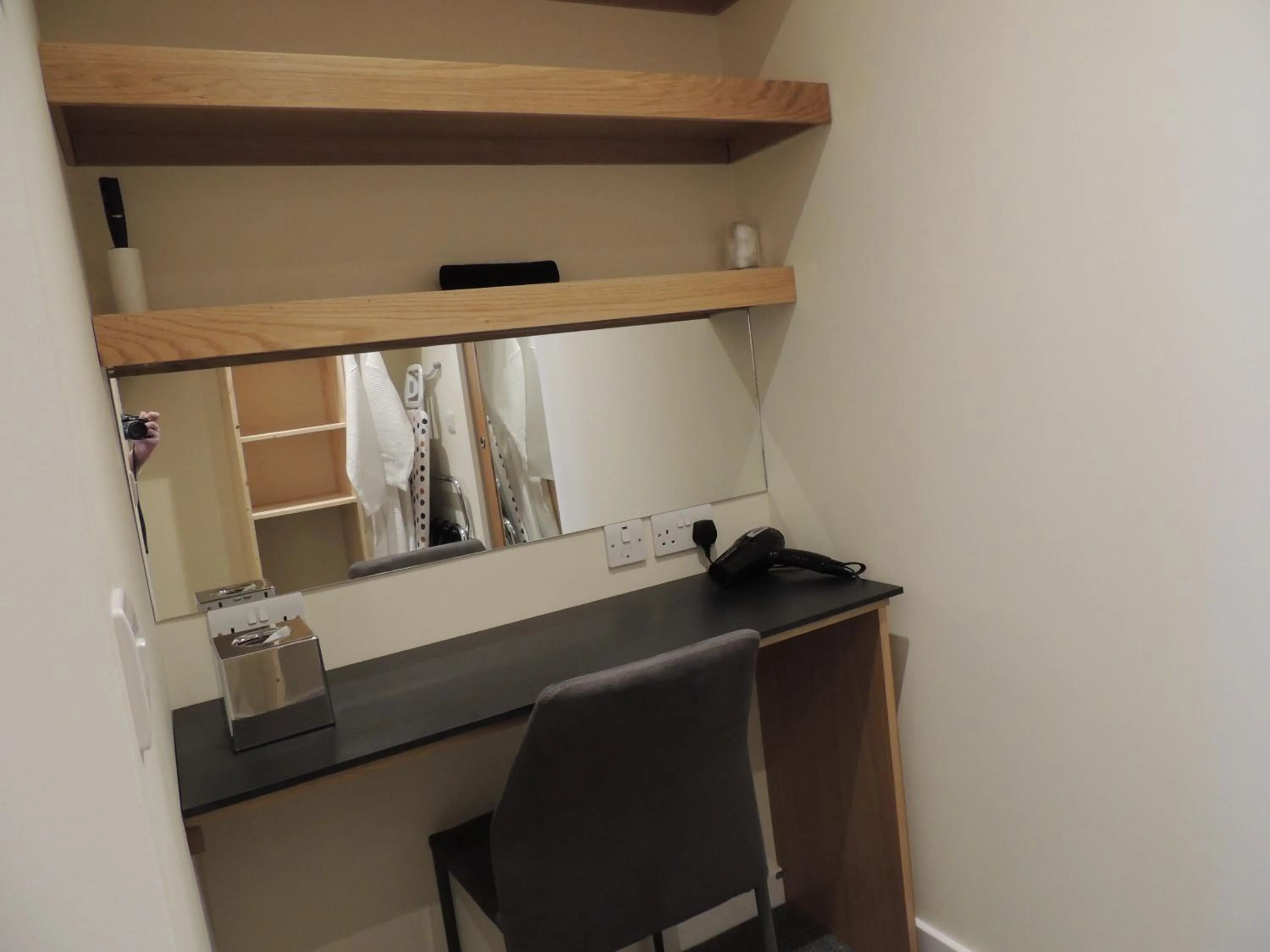 hair dresser in Heatherlea