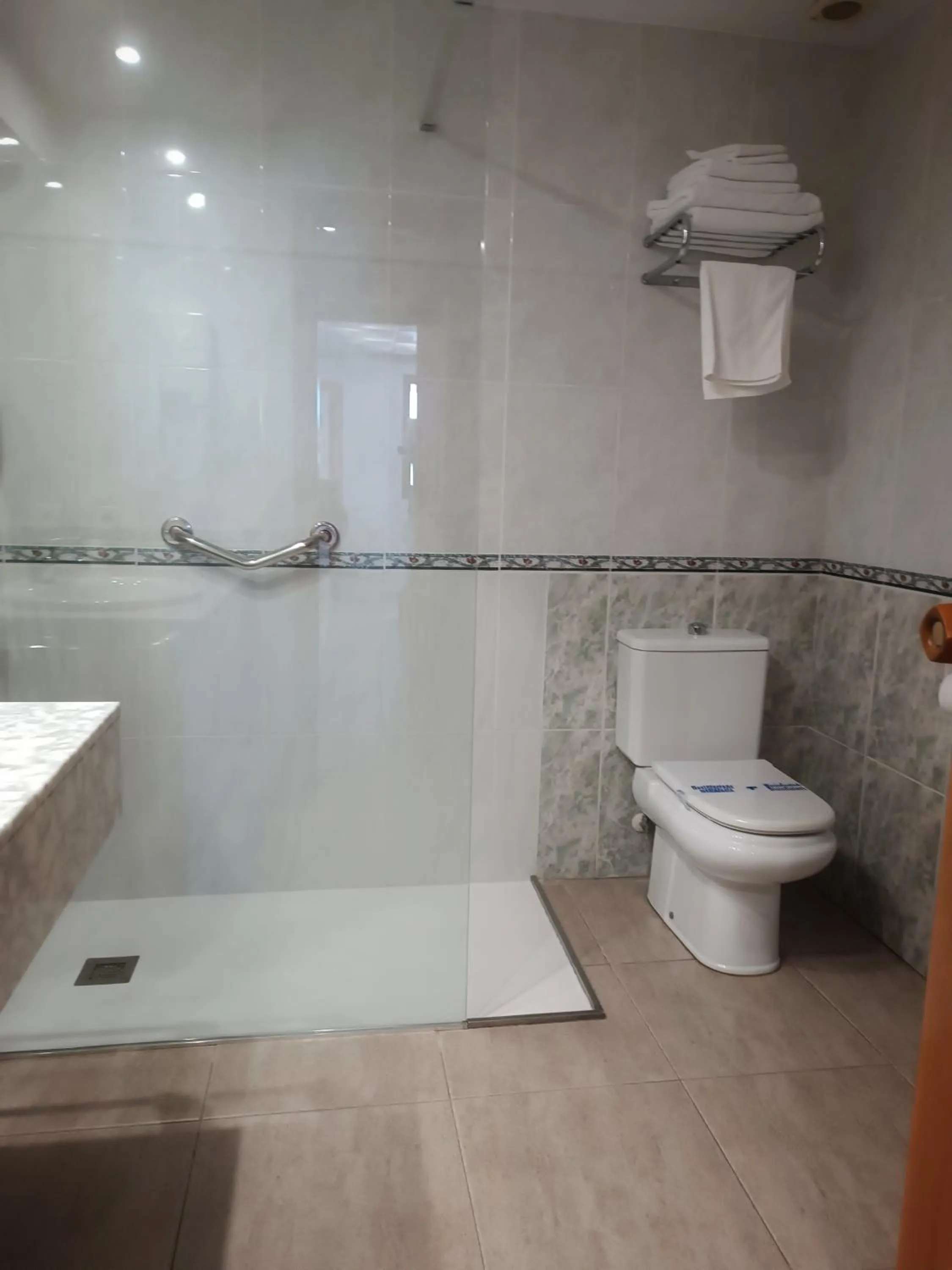 Shower in Hotel Rosi