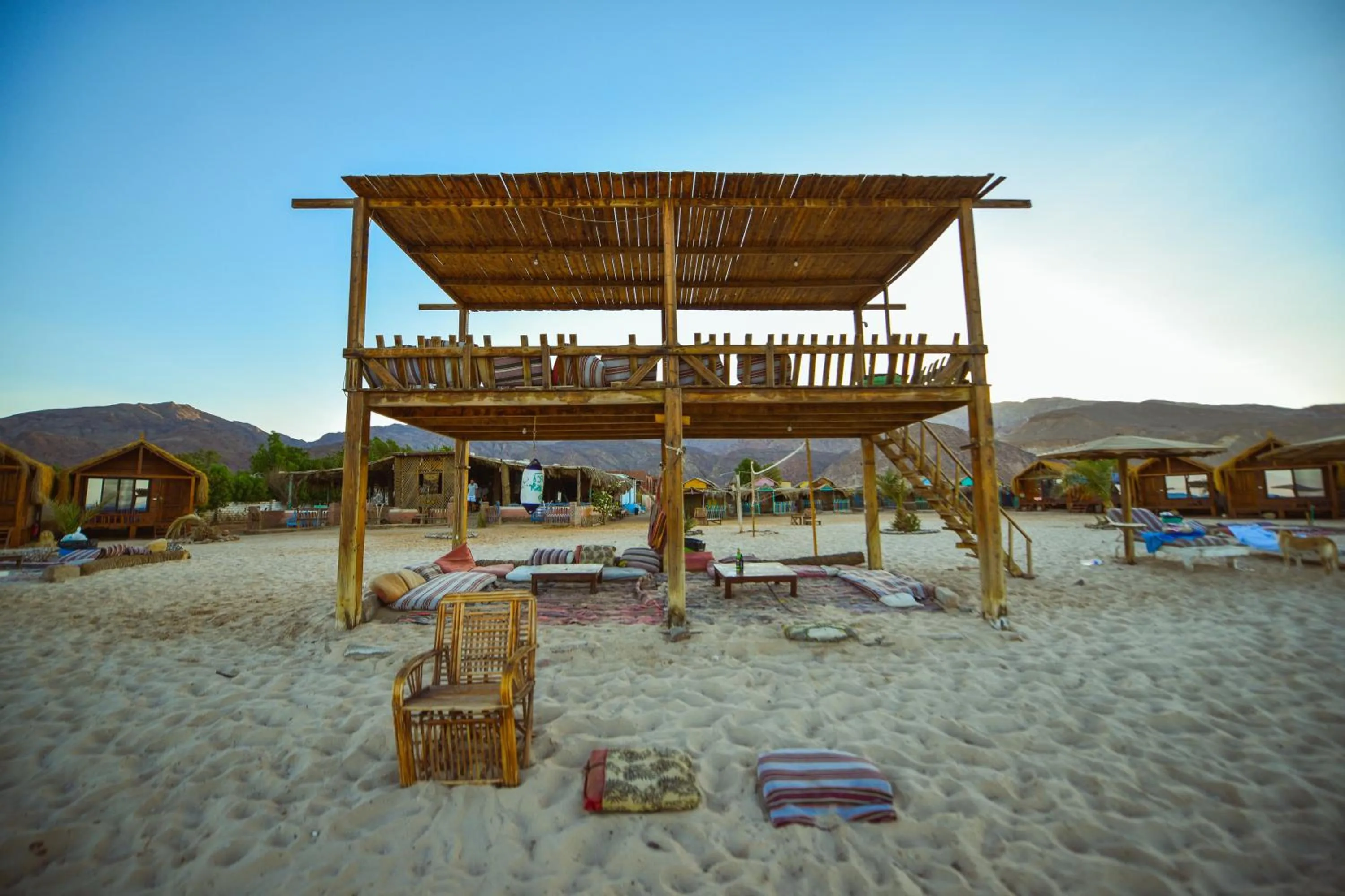 Day in Paradise Sweir