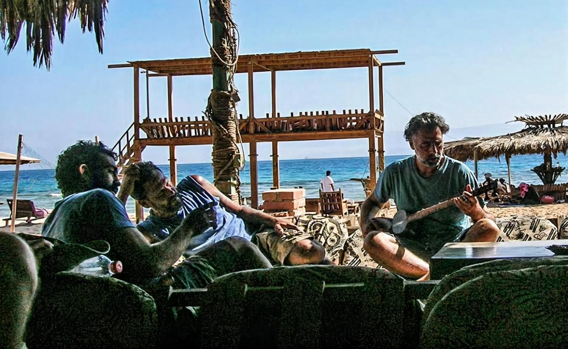 People in Paradise Sweir