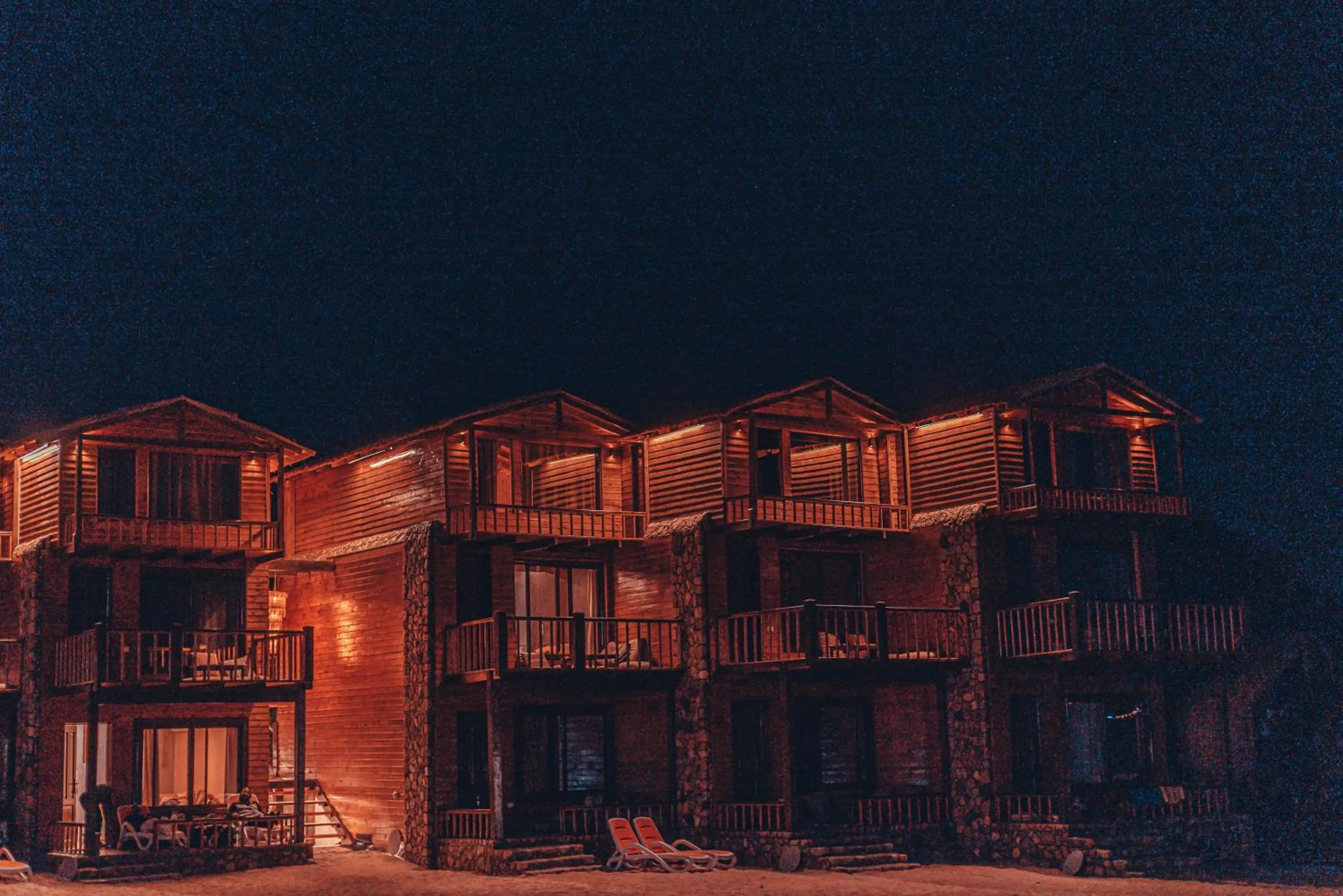 Property building in Paradise Sweir