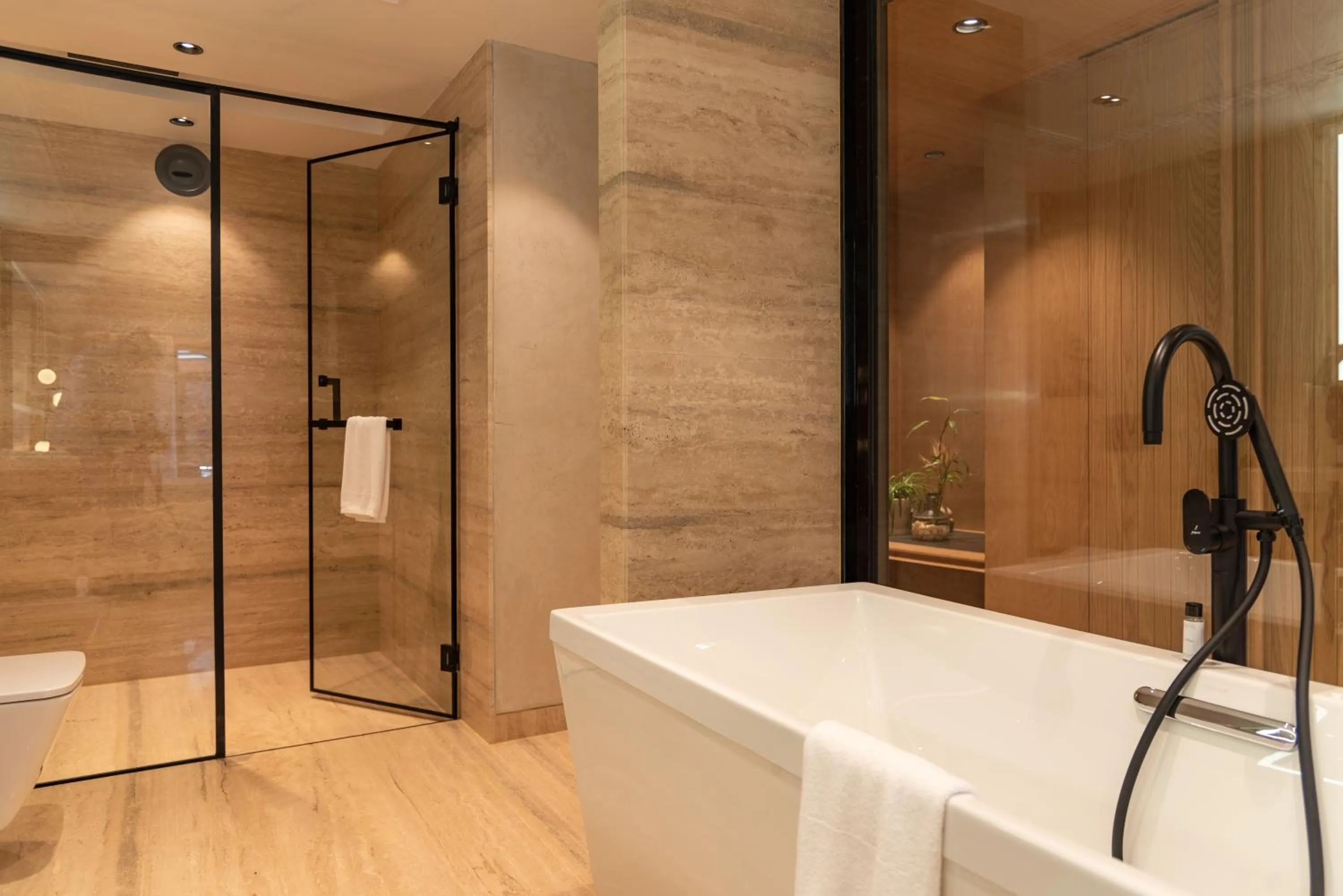 Shower in Brightland Resort & Spa