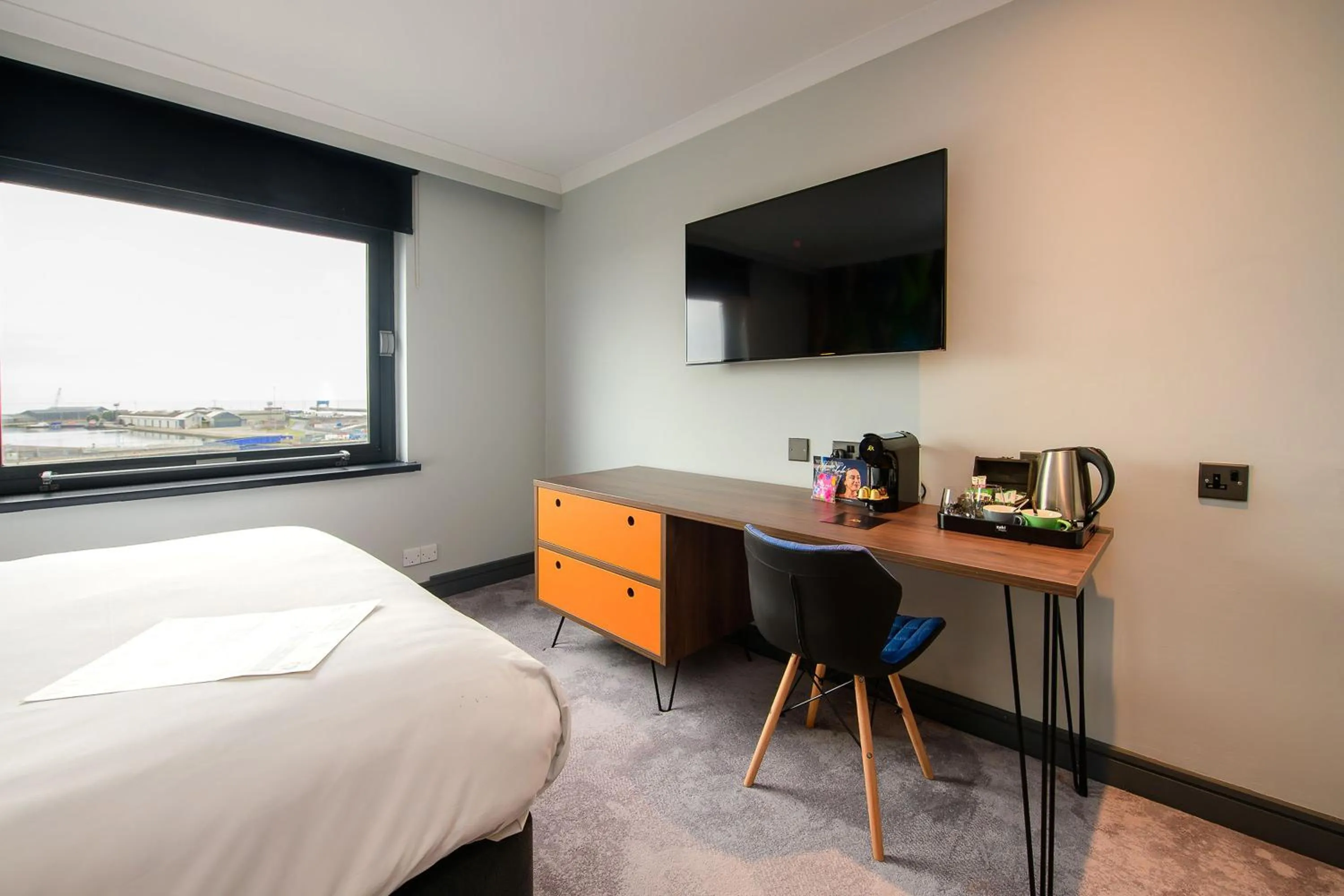 Bedroom, Bed in Village Hotel Swansea