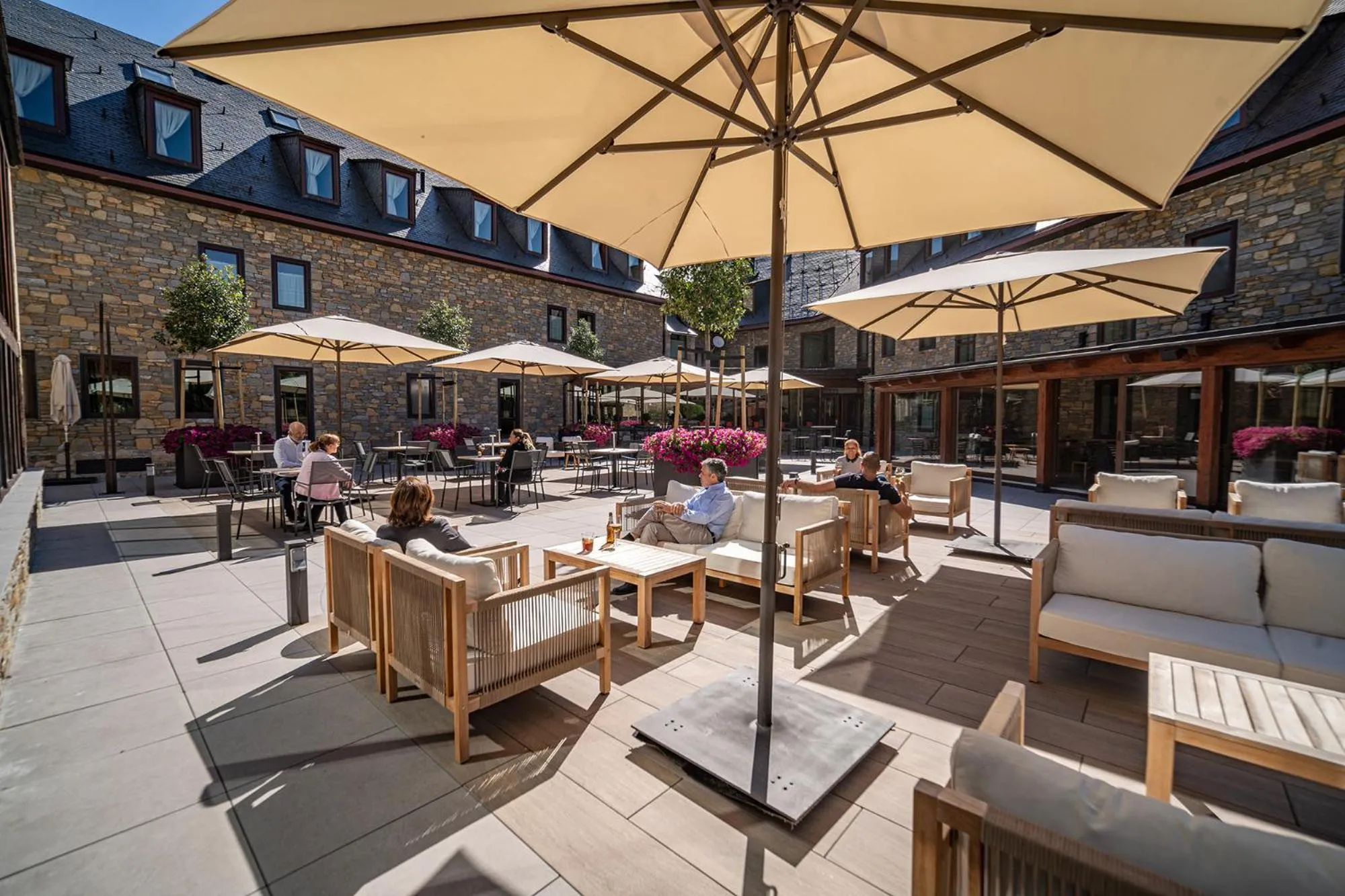 Property building in Hotel Vilagaros